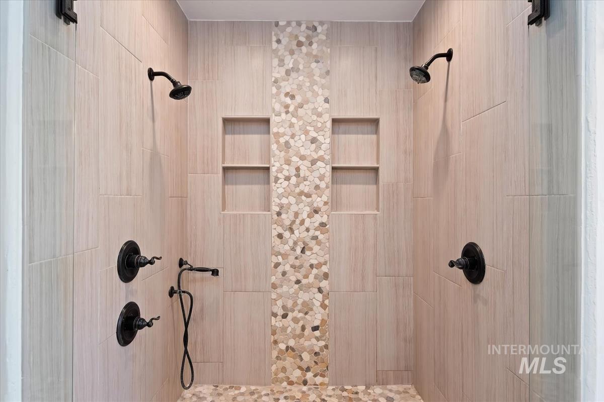 2417 Patch Ditch Rd, Homedale, Idaho 83628, 3 Bedrooms, 2 Bathrooms, Residential For Sale, Price $749,900, 98979279