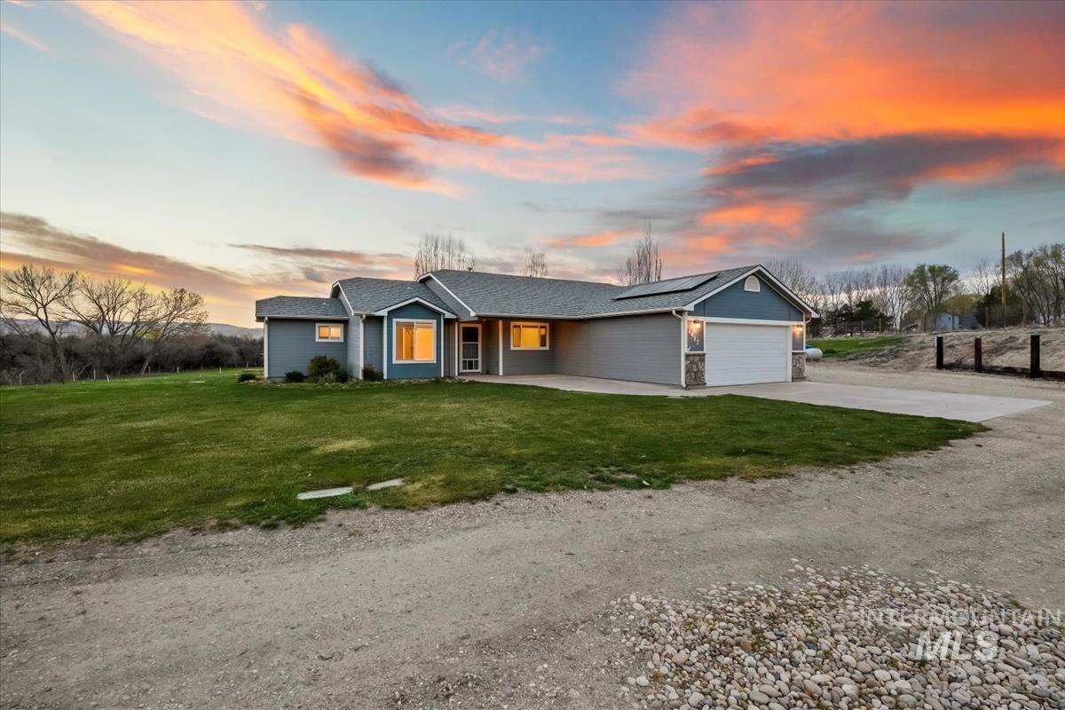 2417 Patch Ditch Rd, Homedale, Idaho 83628, 3 Bedrooms, 2 Bathrooms, Residential For Sale, Price $749,900, 98979279