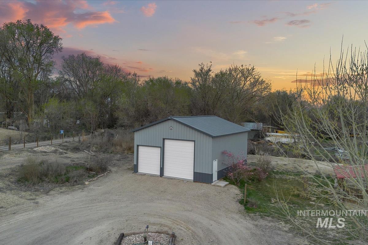 2417 Patch Ditch Rd, Homedale, Idaho 83628, 3 Bedrooms, 2 Bathrooms, Residential For Sale, Price $749,900, 98979279