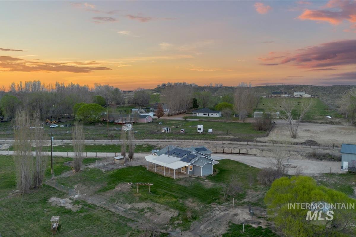 2417 Patch Ditch Rd, Homedale, Idaho 83628, 3 Bedrooms, 2 Bathrooms, Residential For Sale, Price $749,900, 98979279