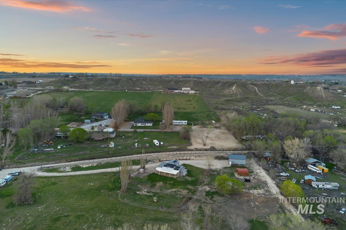 2417 Patch Ditch Rd, Homedale, Idaho 83628, 3 Bedrooms, 2 Bathrooms, Residential For Sale, Price $749,900, 98979279