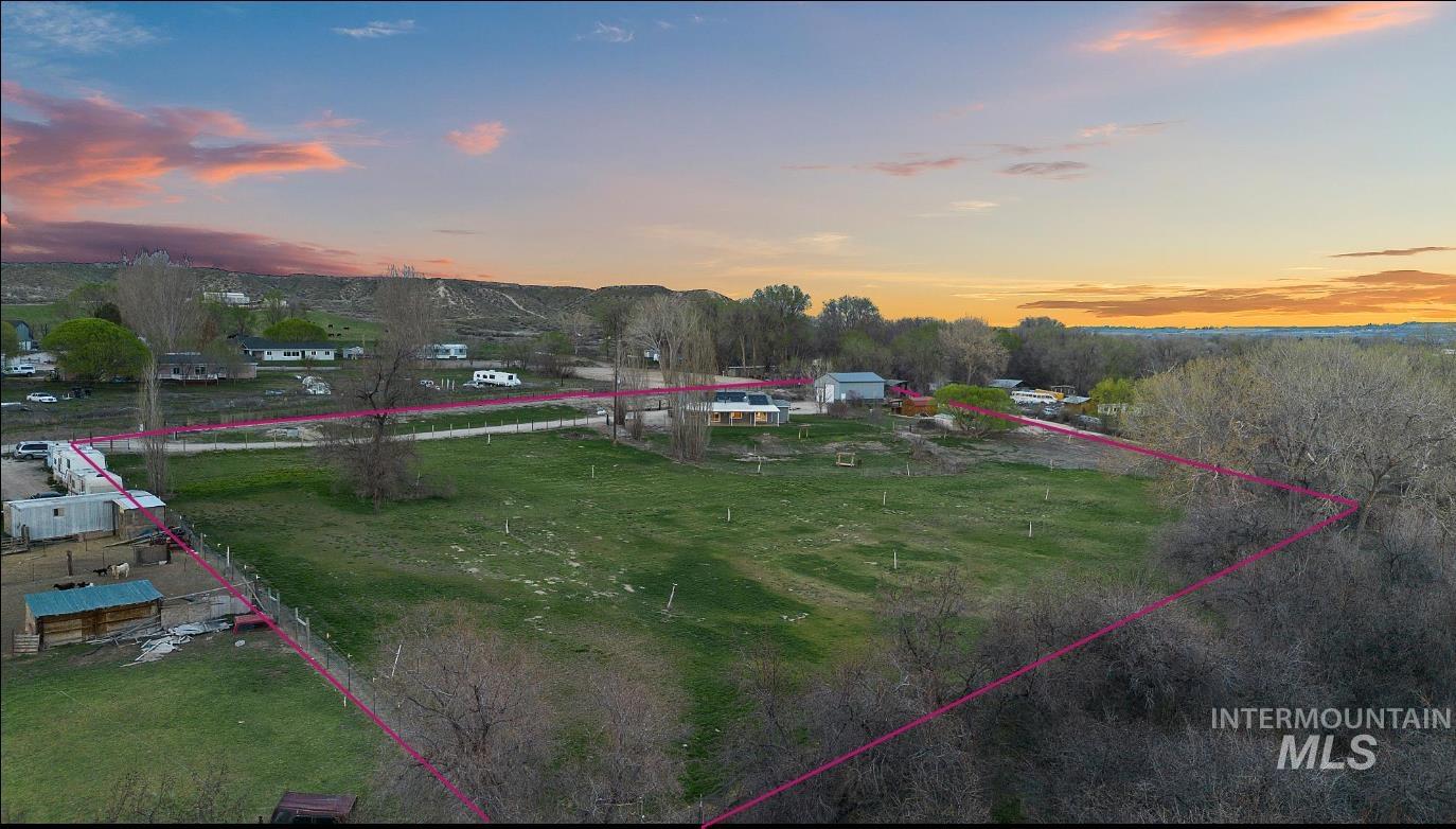 2417 Patch Ditch Rd, Homedale, Idaho 83628, 3 Bedrooms, 2 Bathrooms, Residential For Sale, Price $749,900, 98979279