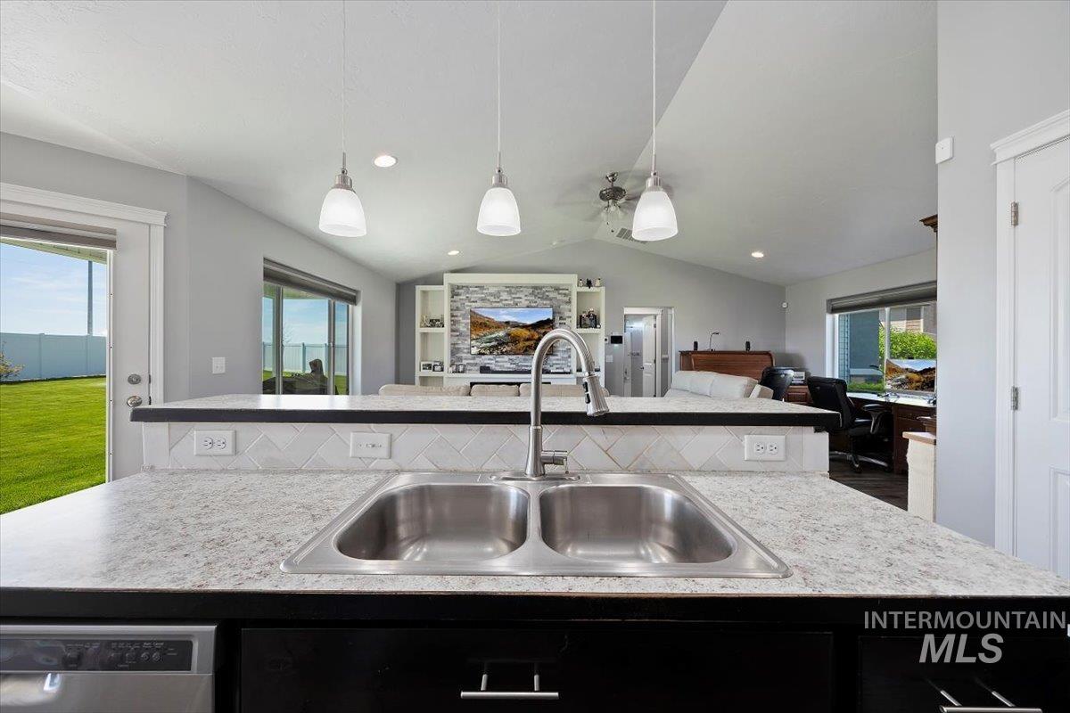 820 Owl Ct, Jerome, Idaho 83338, 3 Bedrooms, 2 Bathrooms, Residential For Sale, Price $429,900, 98979282