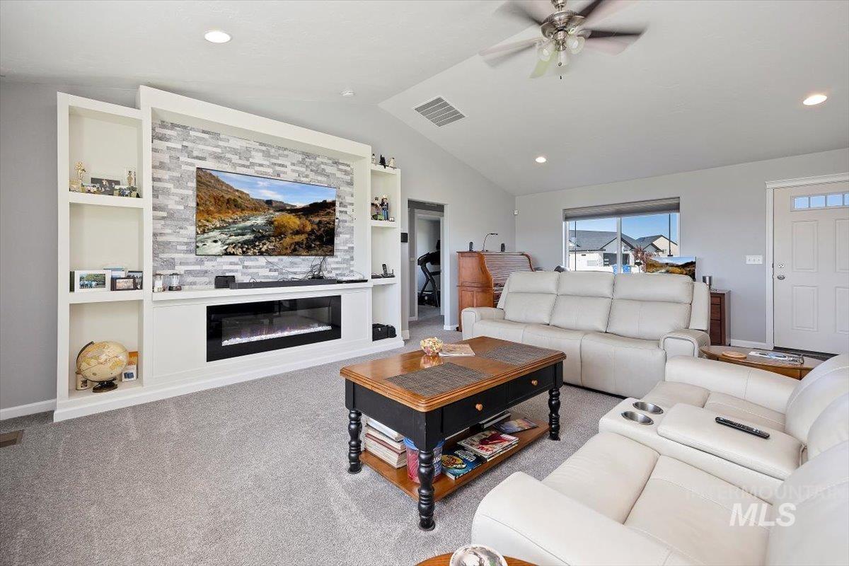 820 Owl Ct, Jerome, Idaho 83338, 3 Bedrooms, 2 Bathrooms, Residential For Sale, Price $429,900, 98979282