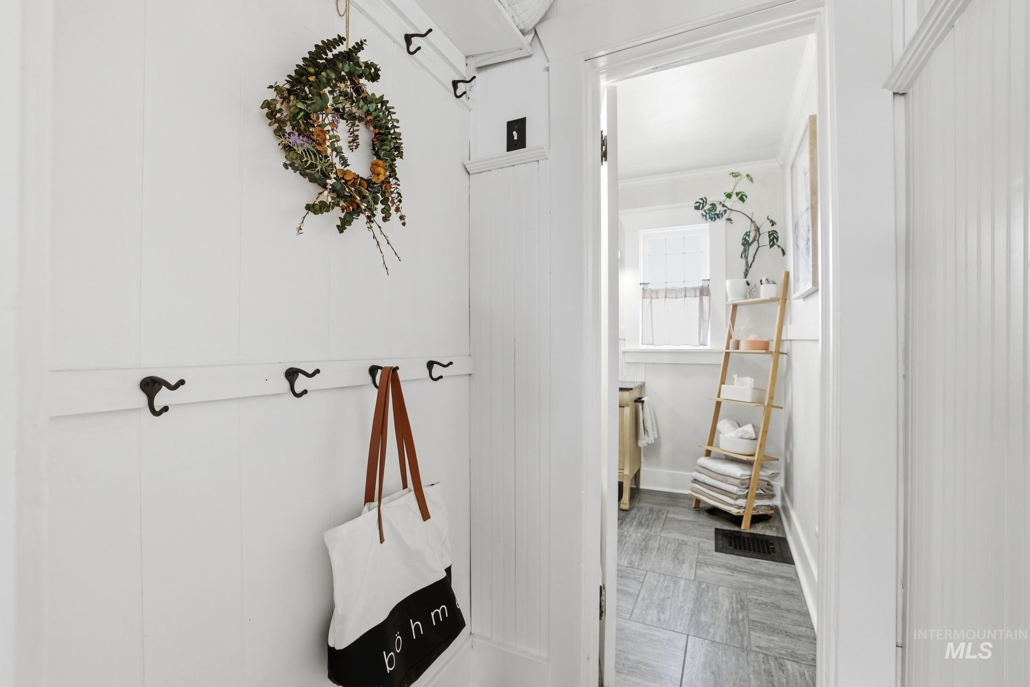 502 6th Street, Filer, Idaho 83328, 3 Bedrooms, 1 Bathroom, Residential For Sale, Price $325,000, 98979285