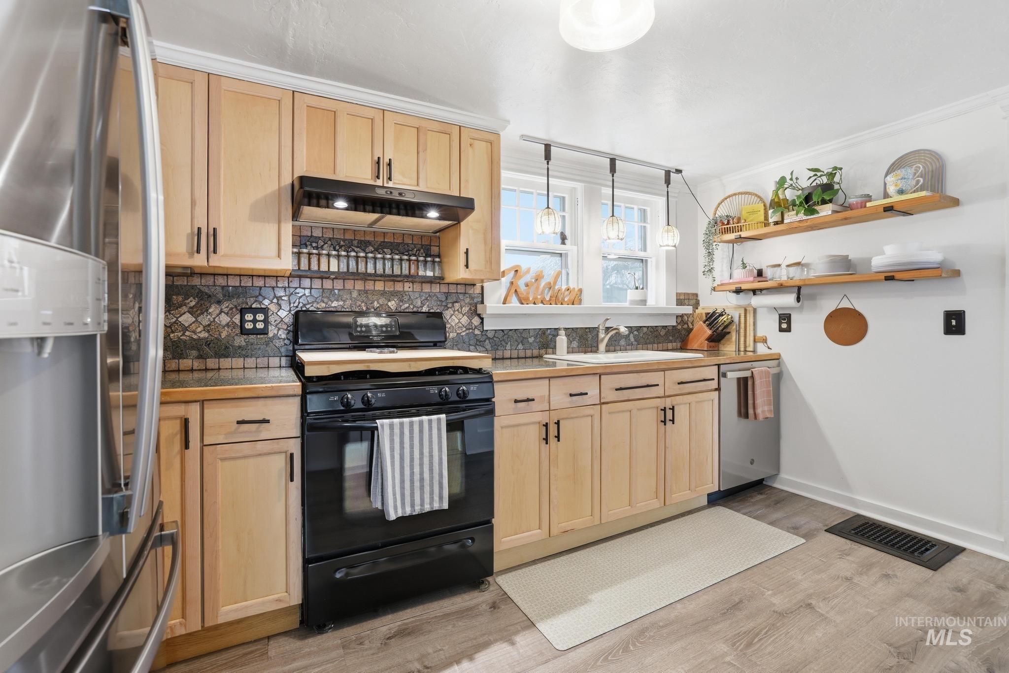 502 6th Street, Filer, Idaho 83328, 3 Bedrooms, 1 Bathroom, Residential For Sale, Price $325,000, 98979285