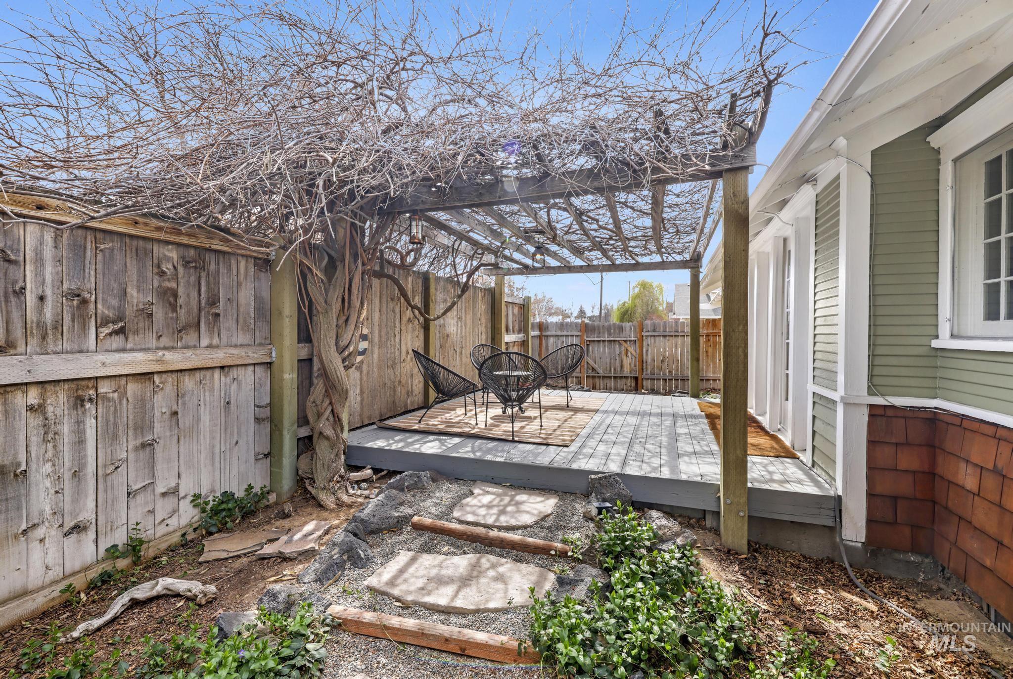 502 6th Street, Filer, Idaho 83328, 3 Bedrooms, 1 Bathroom, Residential For Sale, Price $325,000, 98979285