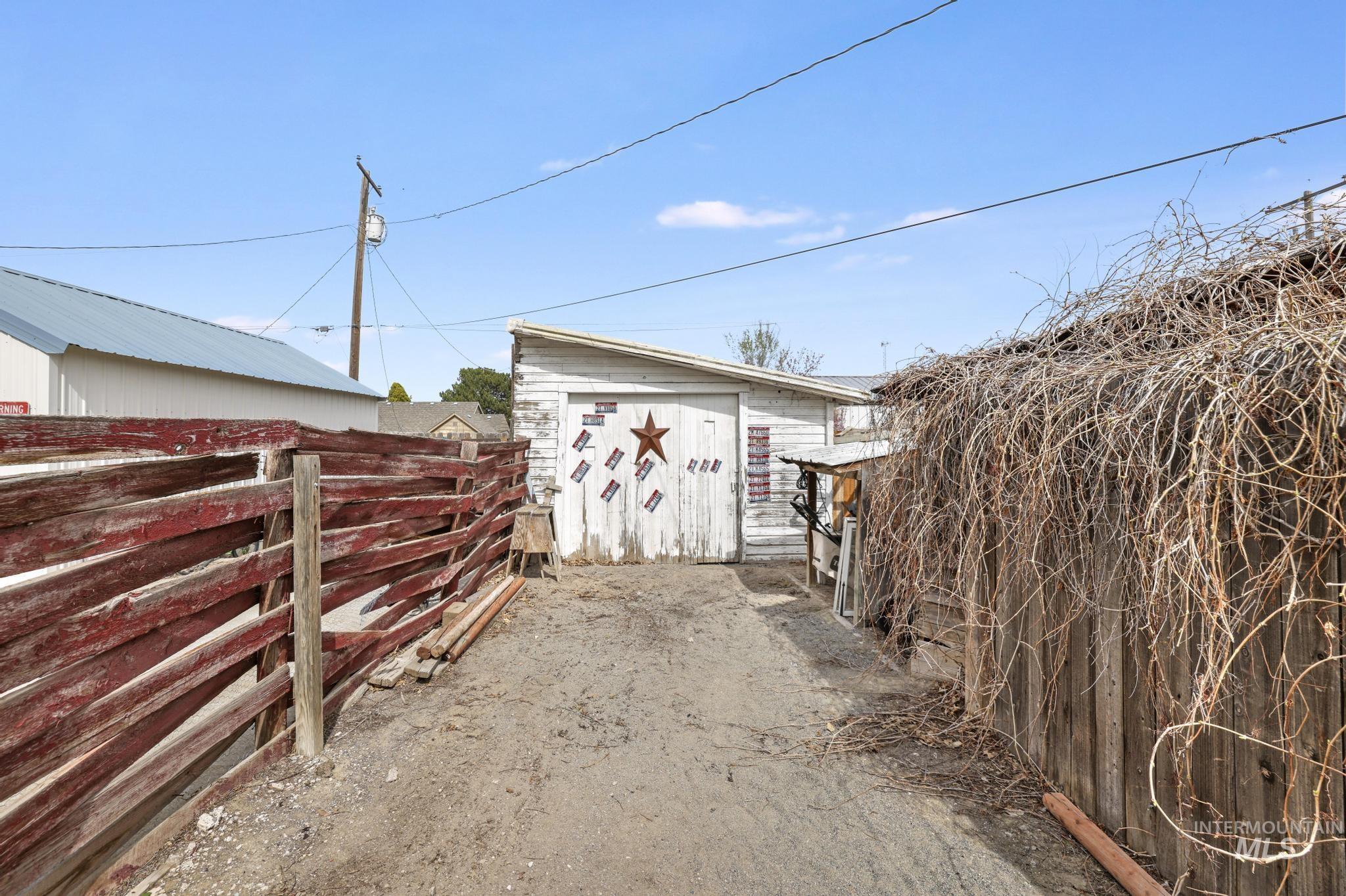 502 6th Street, Filer, Idaho 83328, 3 Bedrooms, 1 Bathroom, Residential For Sale, Price $325,000, 98979285