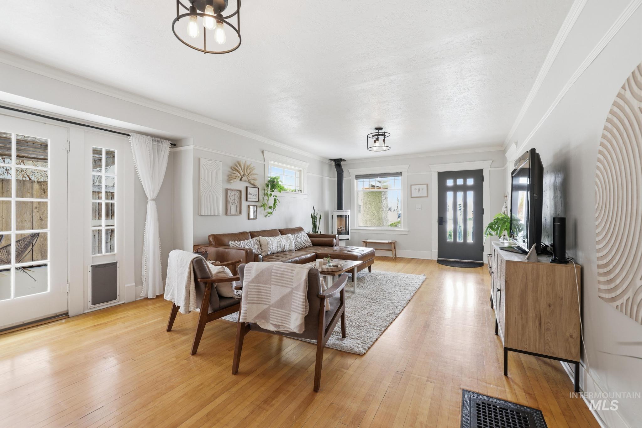 502 6th Street, Filer, Idaho 83328, 3 Bedrooms, 1 Bathroom, Residential For Sale, Price $325,000, 98979285