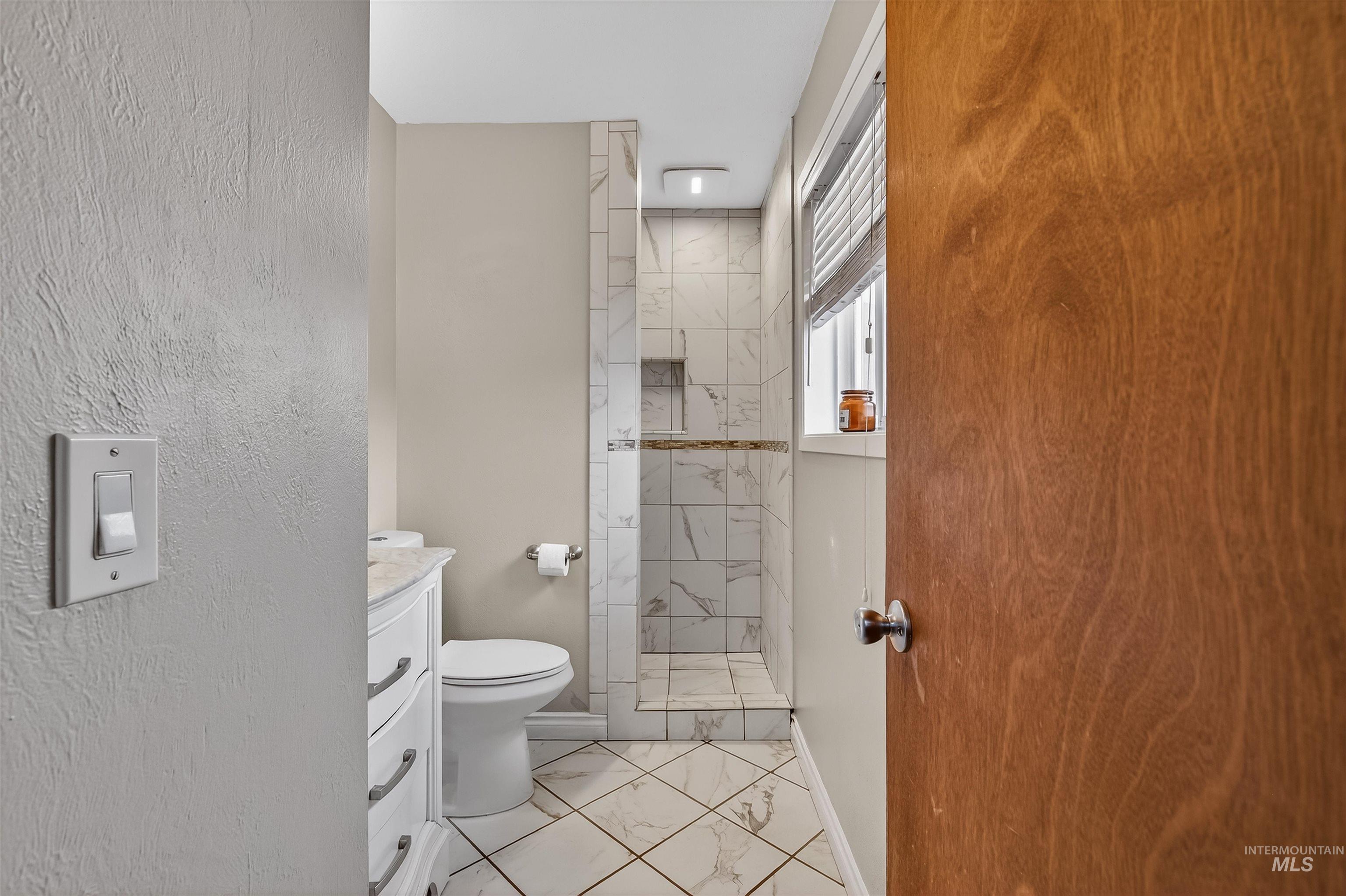 3725 11th Street, Lewiston, Idaho 83501, 4 Bedrooms, 3 Bathrooms, Residential For Sale, Price $439,000, 98979290