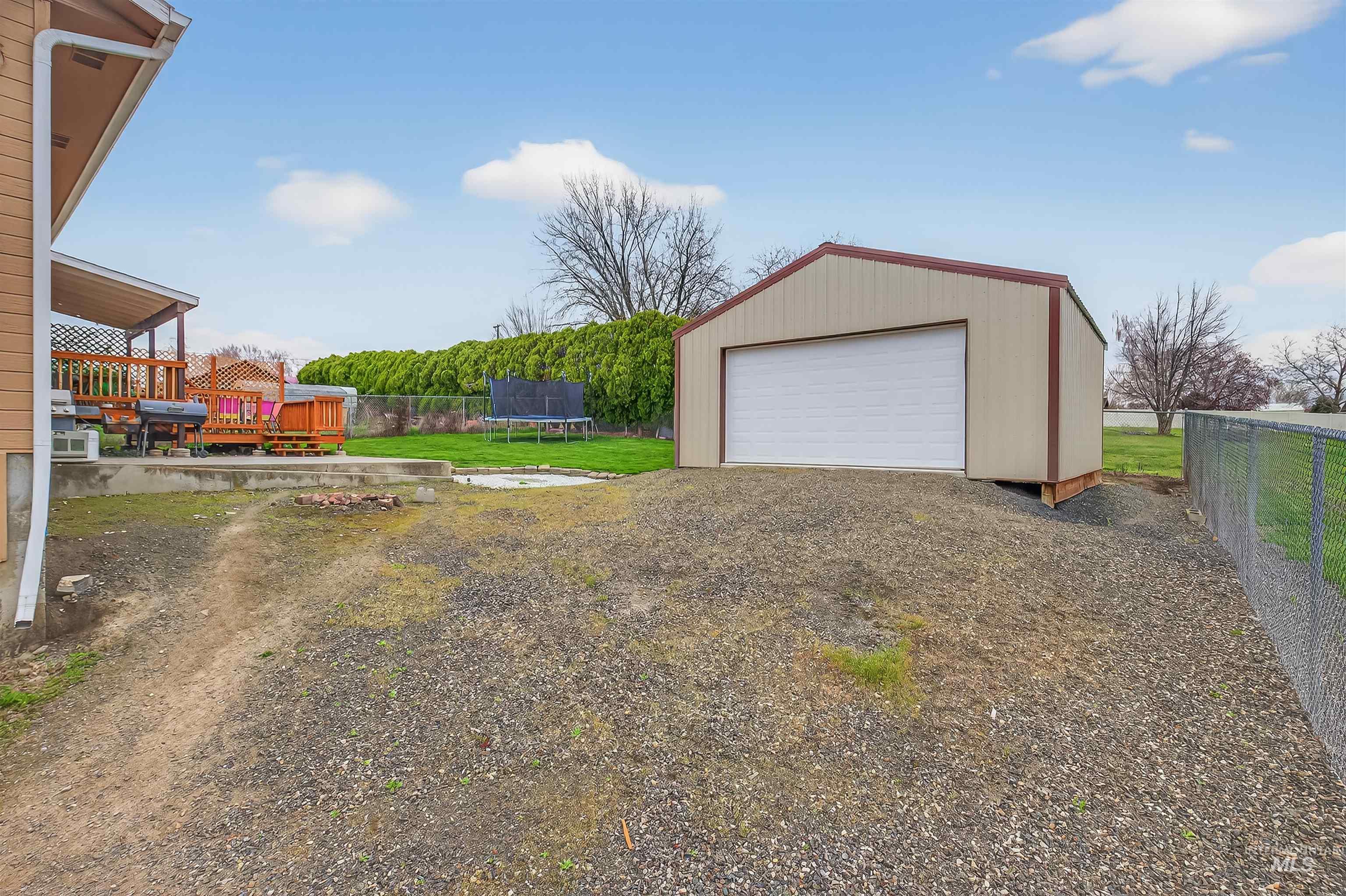 3725 11th Street, Lewiston, Idaho 83501, 4 Bedrooms, 3 Bathrooms, Residential For Sale, Price $439,000, 98979290