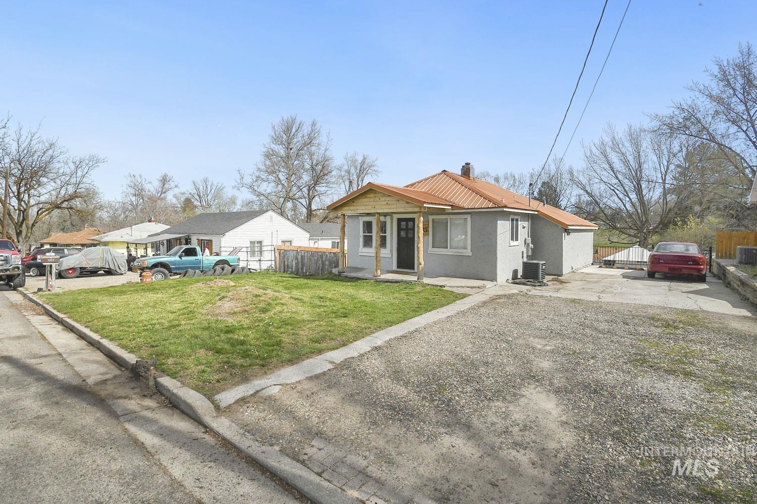 335 S 20th, Payette, Idaho 83661, 4 Bedrooms, 2 Bathrooms, Residential For Sale, Price $349,900,MLS 98979291