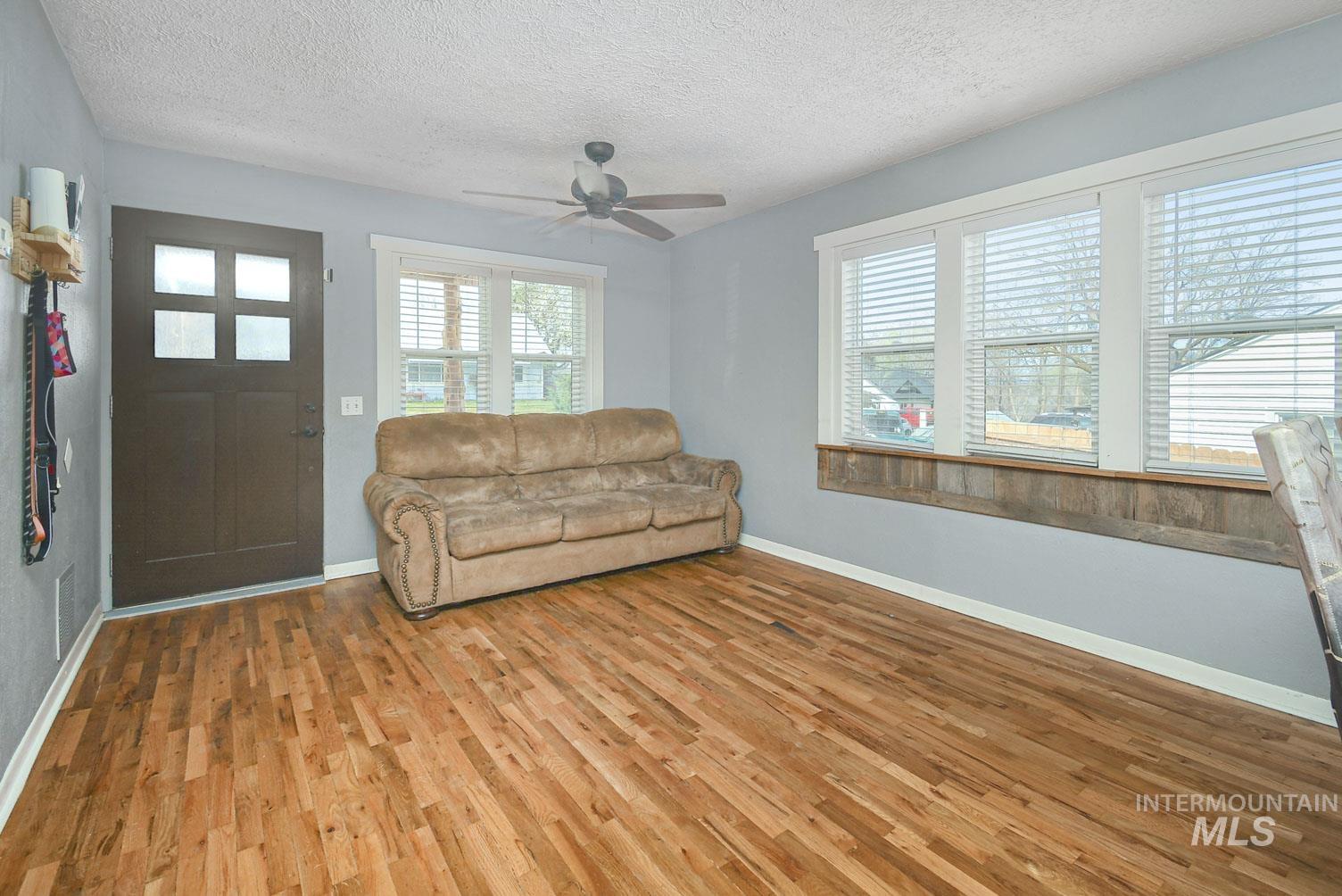 335 S 20th, Payette, Idaho 83661, 4 Bedrooms, 2 Bathrooms, Residential For Sale, Price $349,900,MLS 98979291