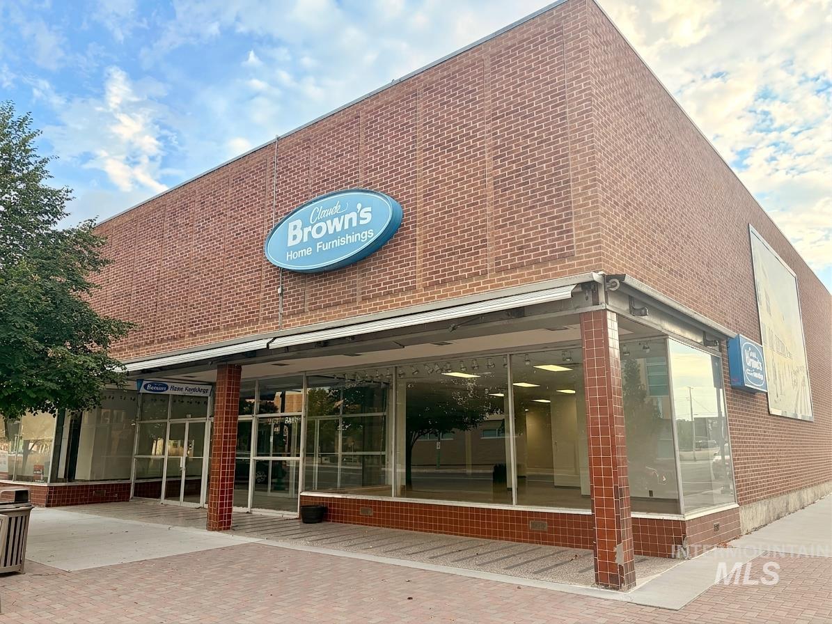 202 Main Avenue South, Twin Falls, Idaho 83301, Business/Commercial For Sale, Price $154,292, 98979301
