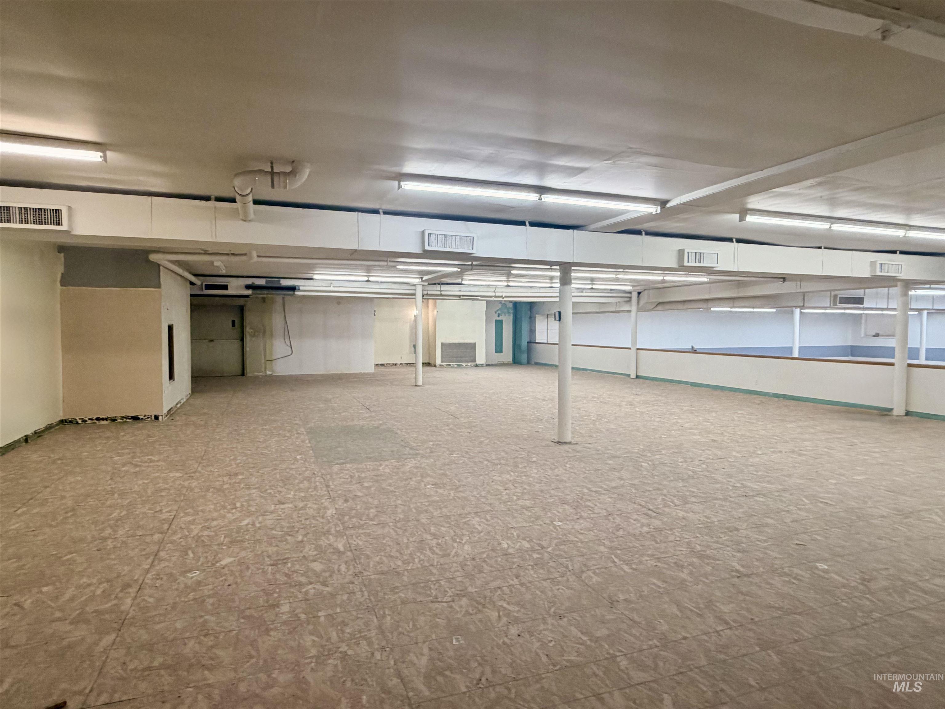 202 Main Avenue South, Twin Falls, Idaho 83301, Business/Commercial For Sale, Price $154,292, 98979301