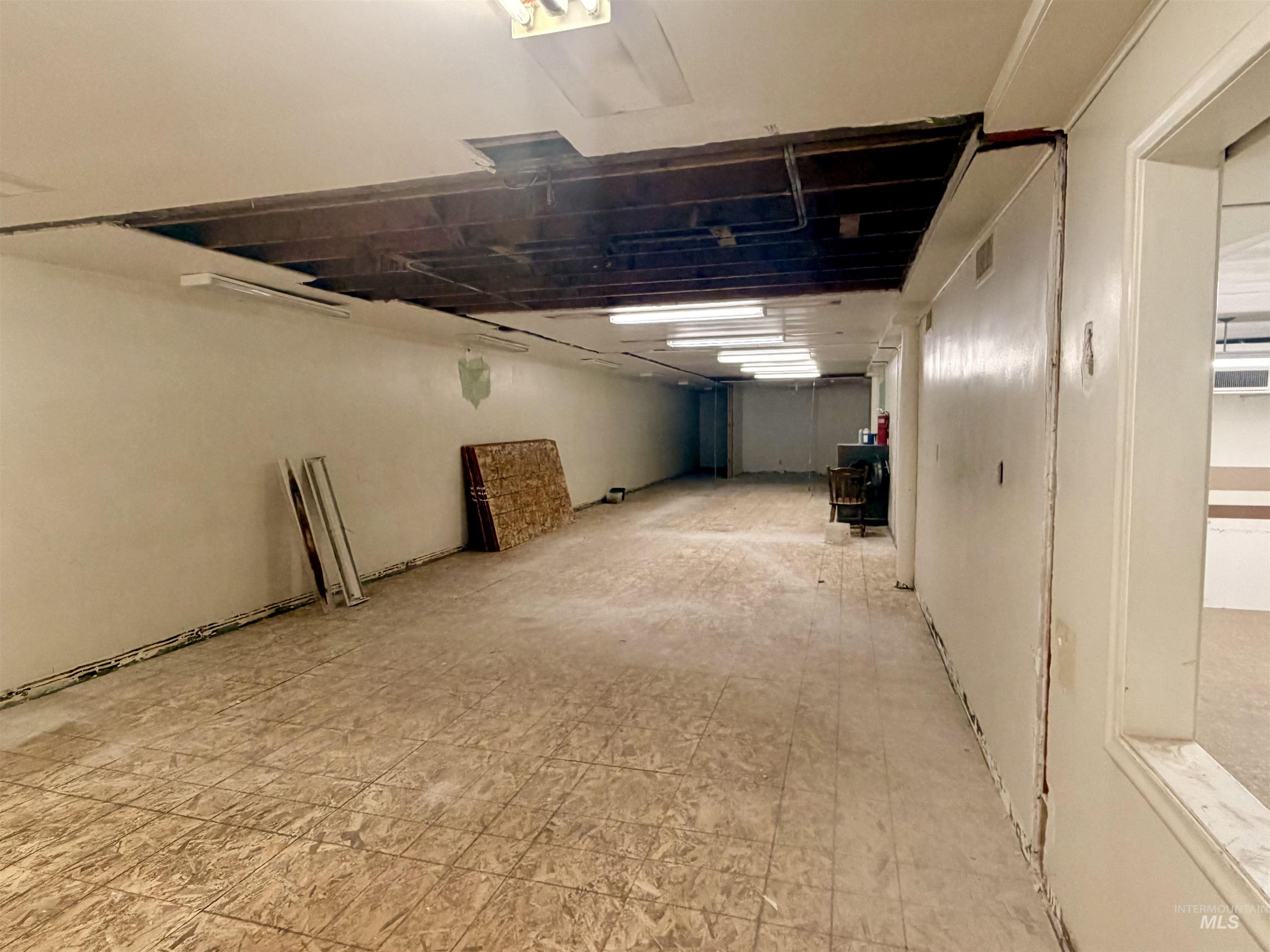 202 Main Avenue South, Twin Falls, Idaho 83301, Business/Commercial For Sale, Price $154,292, 98979301
