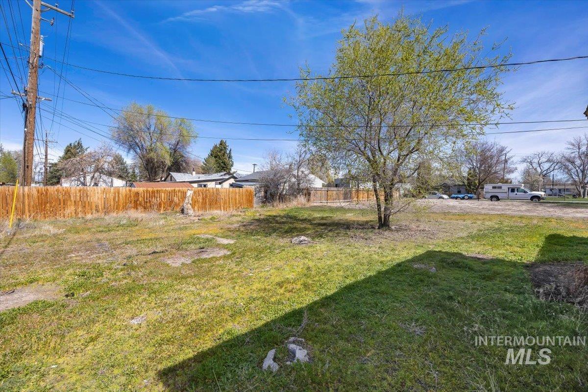 481 Borah Ave, Twin Falls, Idaho 83301, 2 Bedrooms, 1 Bathroom, Residential For Sale, Price $195,000,MLS 98979304