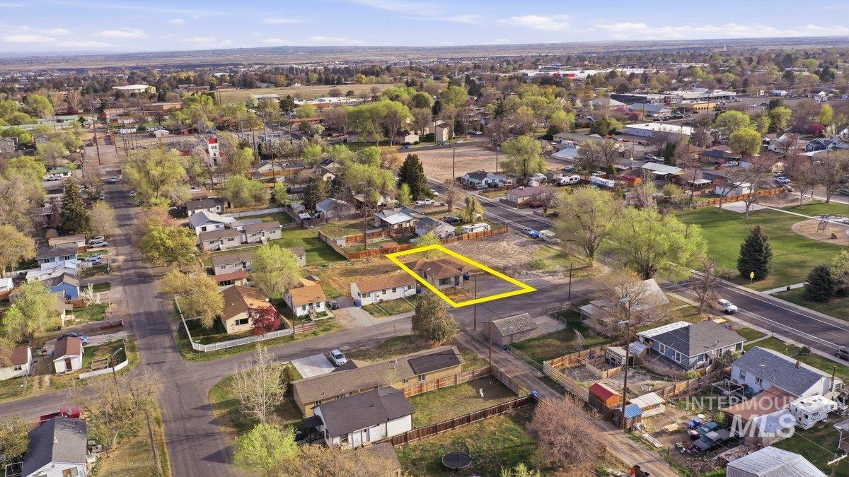 481 Borah Ave, Twin Falls, Idaho 83301, 2 Bedrooms, 1 Bathroom, Residential For Sale, Price $195,000,MLS 98979304