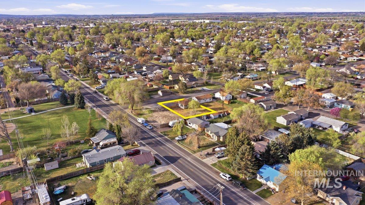 481 Borah Ave, Twin Falls, Idaho 83301, 2 Bedrooms, 1 Bathroom, Residential For Sale, Price $195,000,MLS 98979304
