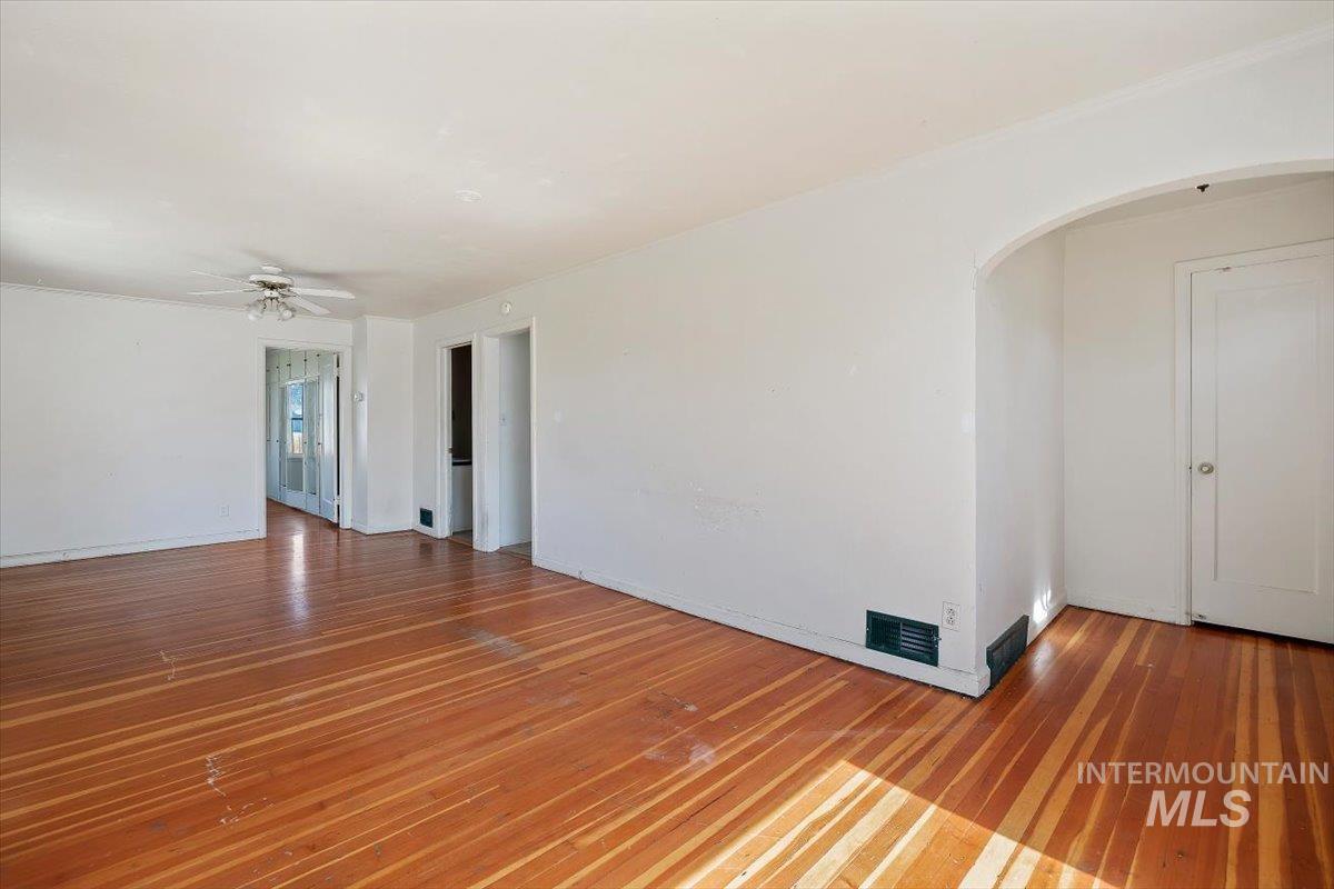 481 Borah Ave, Twin Falls, Idaho 83301, 2 Bedrooms, 1 Bathroom, Residential For Sale, Price $195,000,MLS 98979304