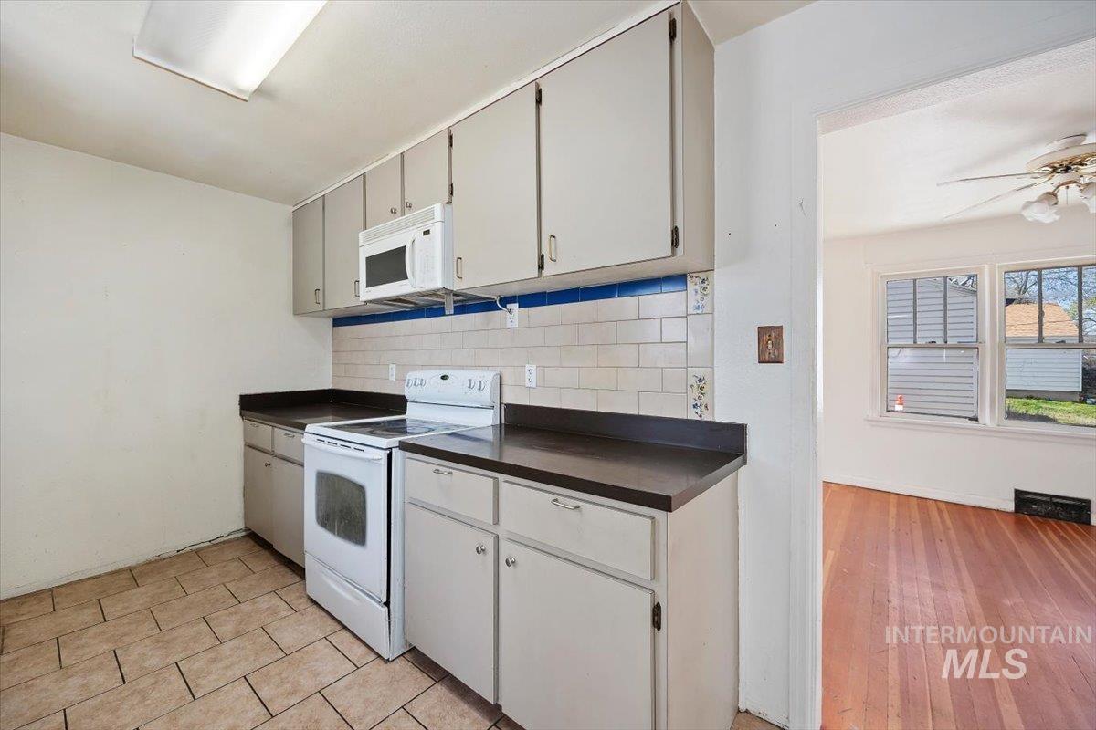 481 Borah Ave, Twin Falls, Idaho 83301, 2 Bedrooms, 1 Bathroom, Residential For Sale, Price $195,000,MLS 98979304