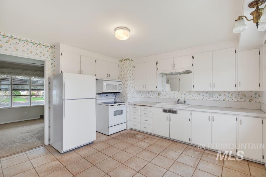 1115 5th Street, Clarkston, Washington 99403, 2 Bedrooms, 1 Bathroom, Residential For Sale, Price $297,000,MLS 98979307