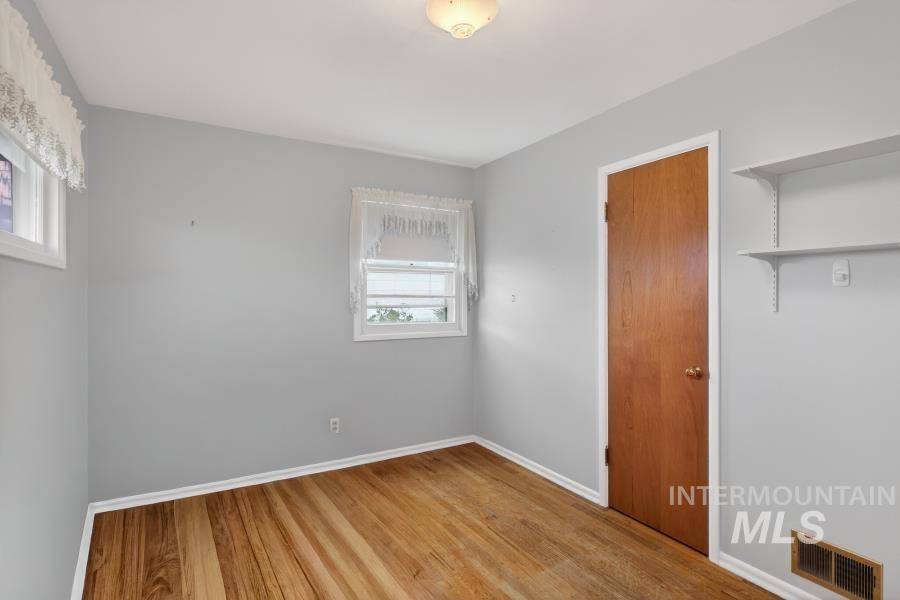 1115 5th Street, Clarkston, Washington 99403, 2 Bedrooms, 1 Bathroom, Residential For Sale, Price $297,000,MLS 98979307