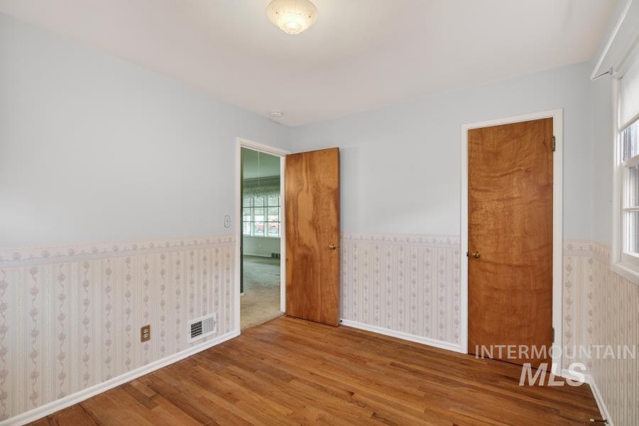 1115 5th Street, Clarkston, Washington 99403, 2 Bedrooms, 1 Bathroom, Residential For Sale, Price $297,000,MLS 98979307