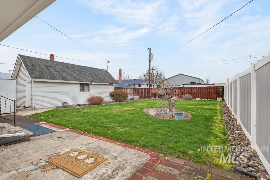 1115 5th Street, Clarkston, Washington 99403, 2 Bedrooms, 1 Bathroom, Residential For Sale, Price $297,000,MLS 98979307