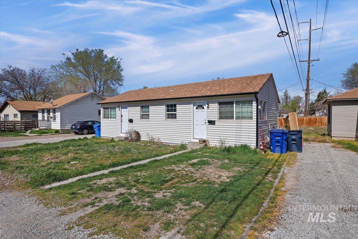 467 & 471 Borah Ave, Twin Falls, Idaho 83301, 1 Bedroom, 1 Bathroom, Residential Income For Sale, Price $225,000,MLS 98979310