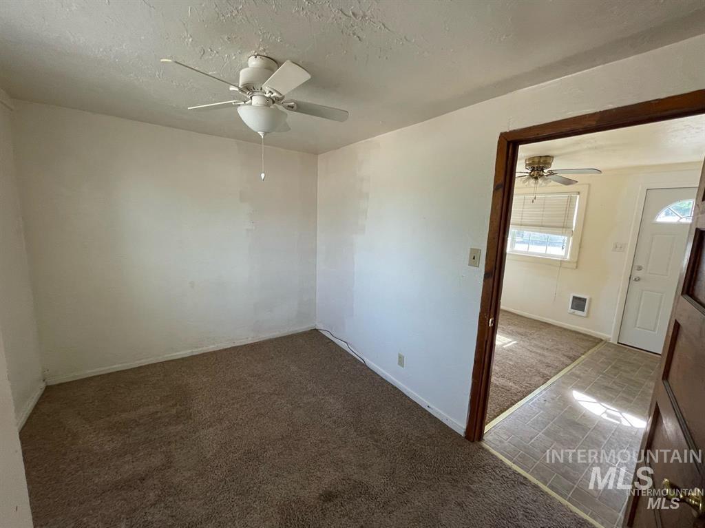 467 & 471 Borah Ave, Twin Falls, Idaho 83301, 1 Bedroom, 1 Bathroom, Residential Income For Sale, Price $225,000,MLS 98979310