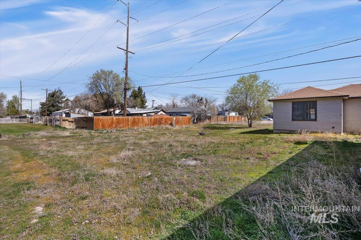 467 & 471 Borah Ave, Twin Falls, Idaho 83301, 1 Bedroom, 1 Bathroom, Residential Income For Sale, Price $225,000,MLS 98979310