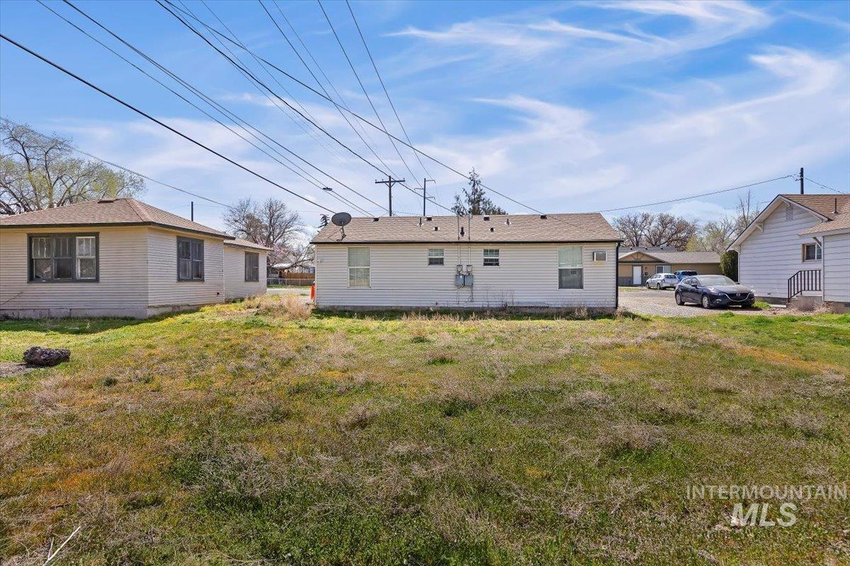 467 & 471 Borah Ave, Twin Falls, Idaho 83301, 1 Bedroom, 1 Bathroom, Residential Income For Sale, Price $225,000,MLS 98979310