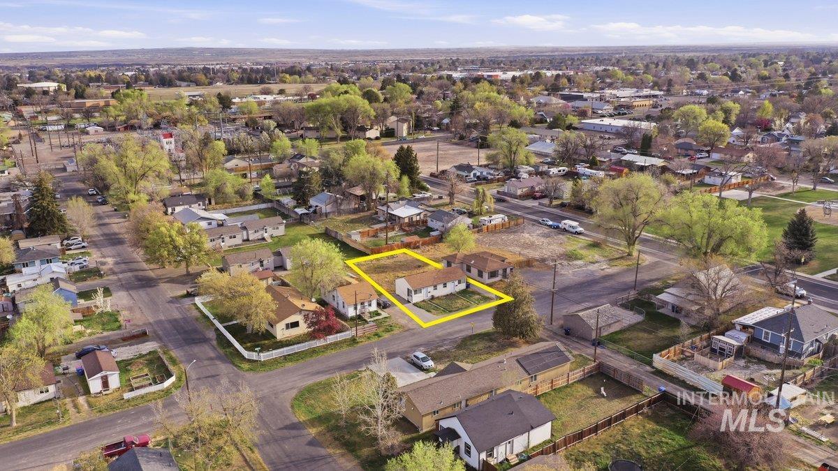 467 & 471 Borah Ave, Twin Falls, Idaho 83301, 1 Bedroom, 1 Bathroom, Residential Income For Sale, Price $225,000,MLS 98979310