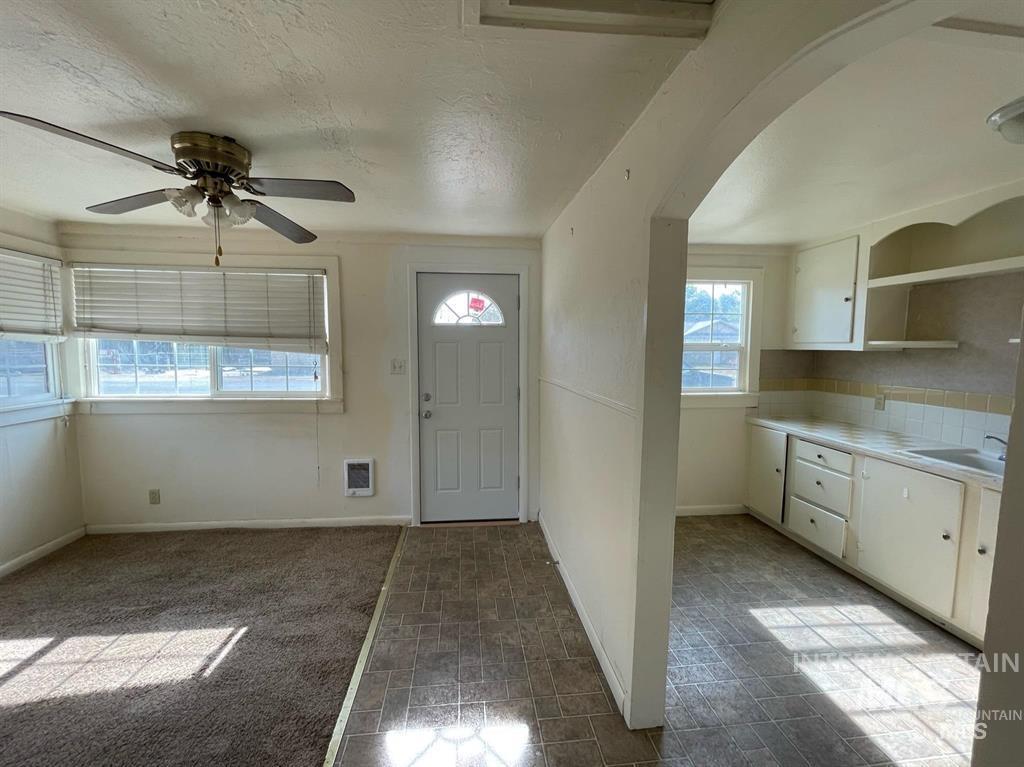 467 & 471 Borah Ave, Twin Falls, Idaho 83301, 1 Bedroom, 1 Bathroom, Residential Income For Sale, Price $225,000,MLS 98979310