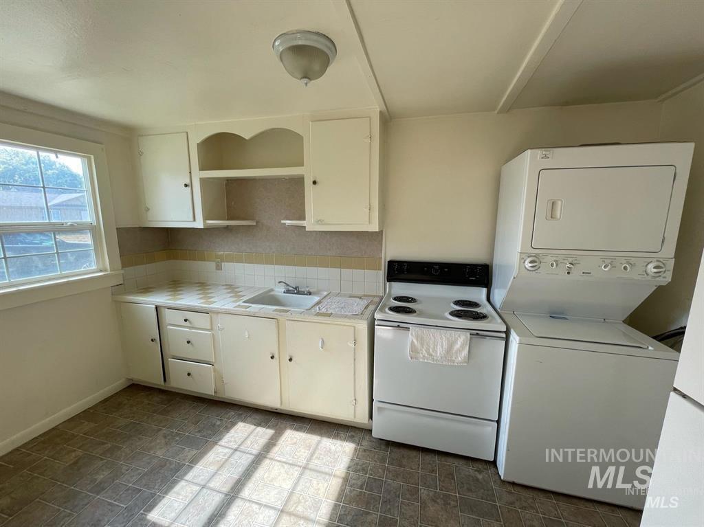 467 & 471 Borah Ave, Twin Falls, Idaho 83301, 1 Bedroom, 1 Bathroom, Residential Income For Sale, Price $225,000,MLS 98979310