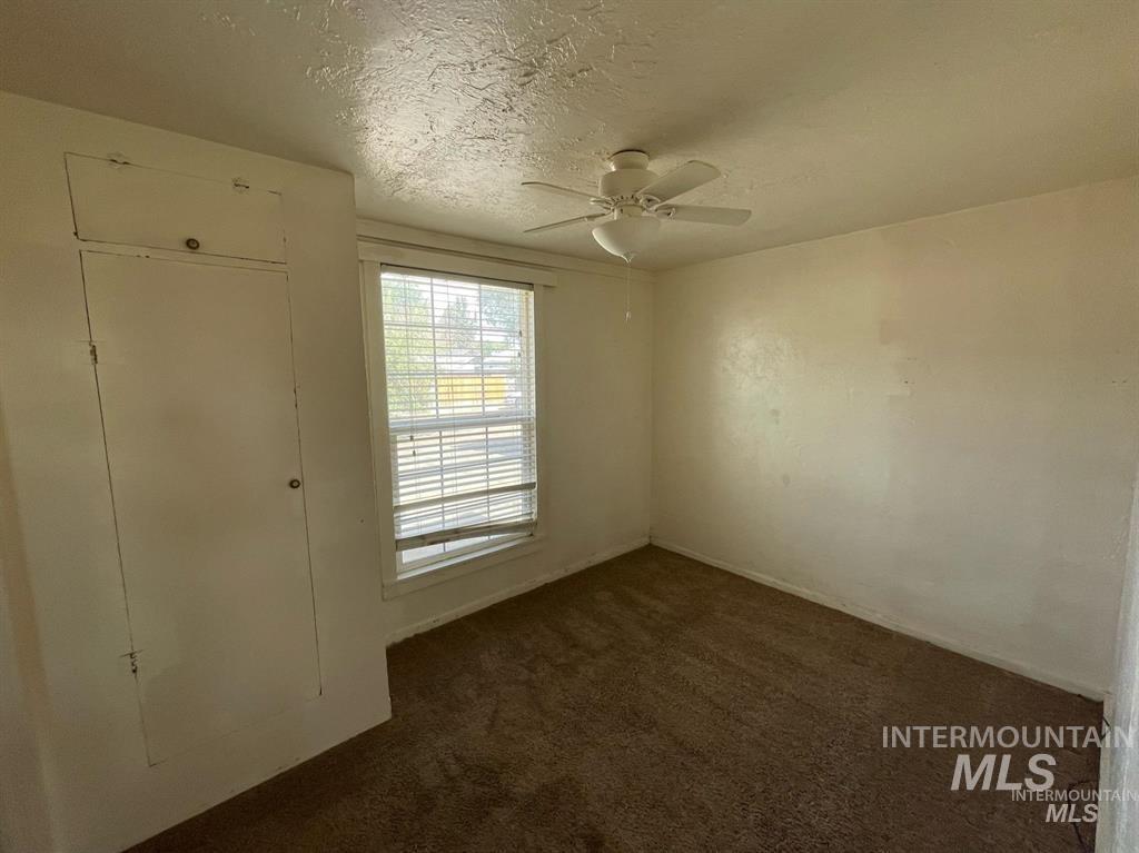 467 & 471 Borah Ave, Twin Falls, Idaho 83301, 1 Bedroom, 1 Bathroom, Residential Income For Sale, Price $225,000,MLS 98979310