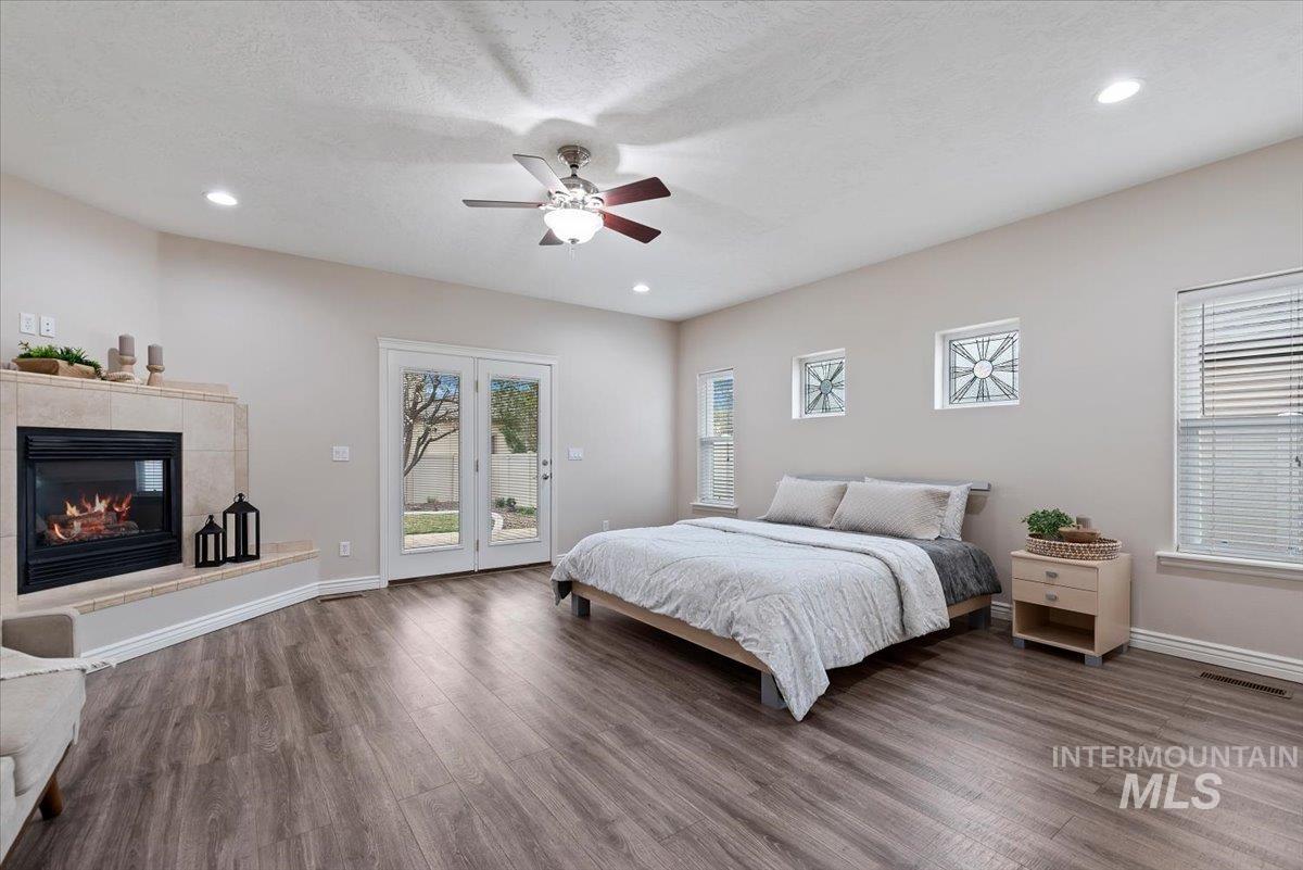 3758 S Merrivale Way, Meridian, Idaho 83642-9230, 4 Bedrooms, 4 Bathrooms, Residential For Sale, Price $899,900,MLS 98979312