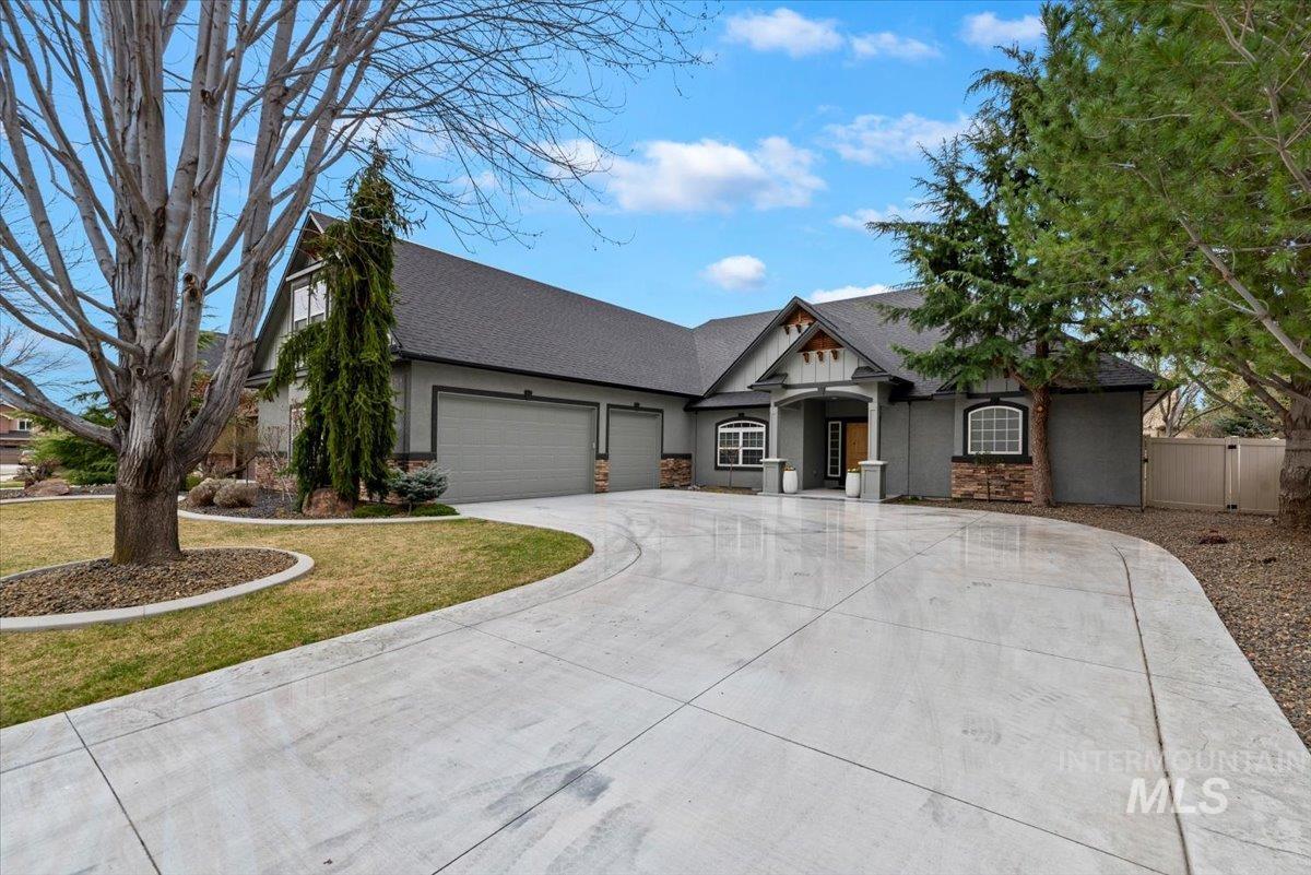 3758 S Merrivale Way, Meridian, Idaho 83642-9230, 4 Bedrooms, 4 Bathrooms, Residential For Sale, Price $899,900,MLS 98979312