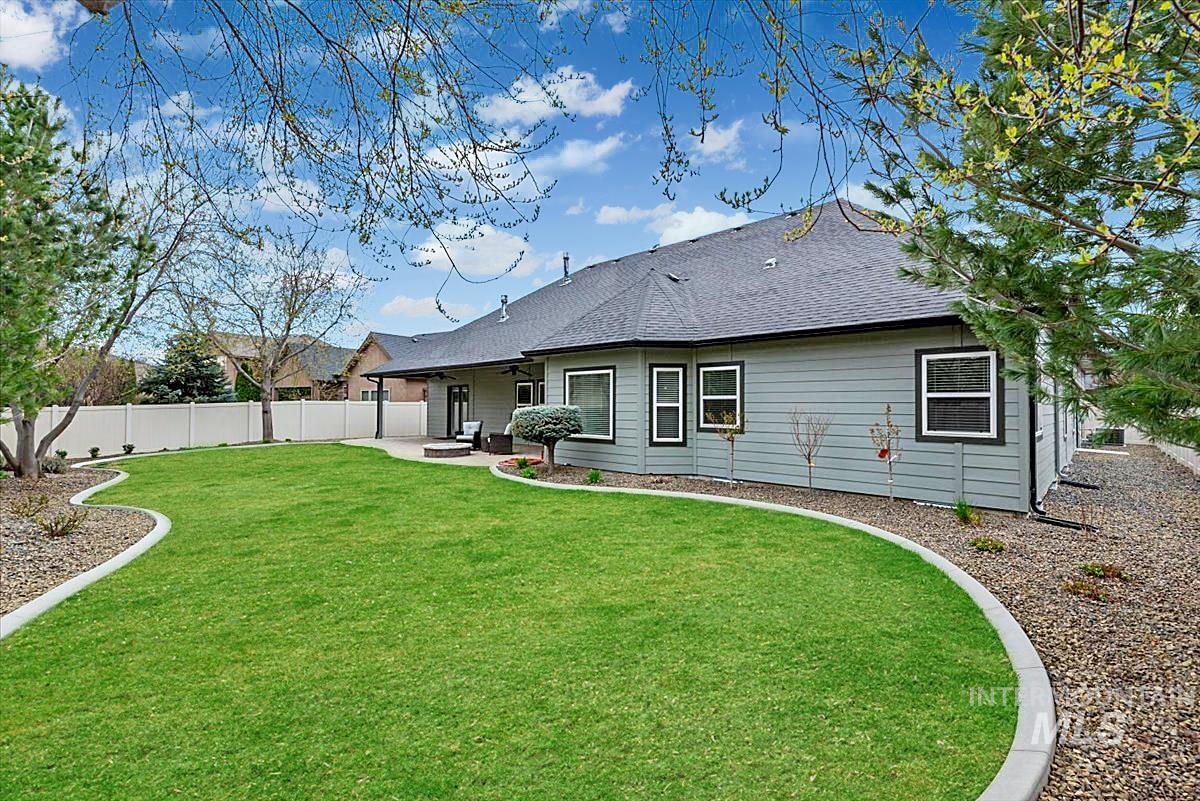 3758 S Merrivale Way, Meridian, Idaho 83642-9230, 4 Bedrooms, 4 Bathrooms, Residential For Sale, Price $899,900,MLS 98979312