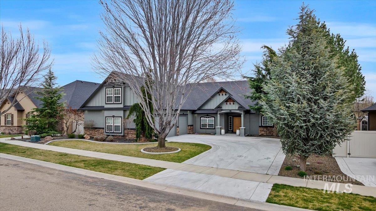 3758 S Merrivale Way, Meridian, Idaho 83642-9230, 4 Bedrooms, 4 Bathrooms, Residential For Sale, Price $899,900,MLS 98979312
