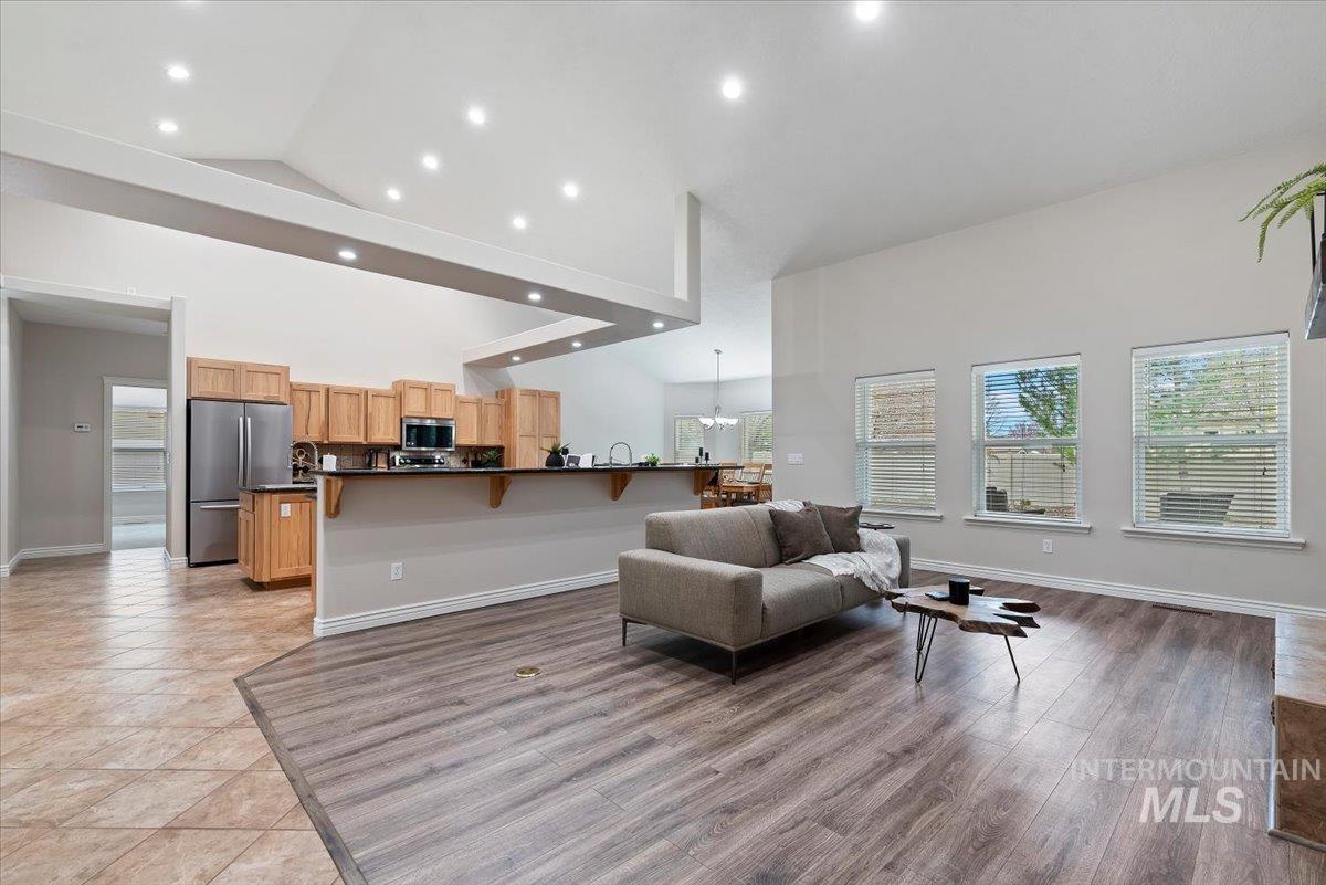 3758 S Merrivale Way, Meridian, Idaho 83642-9230, 4 Bedrooms, 4 Bathrooms, Residential For Sale, Price $899,900,MLS 98979312