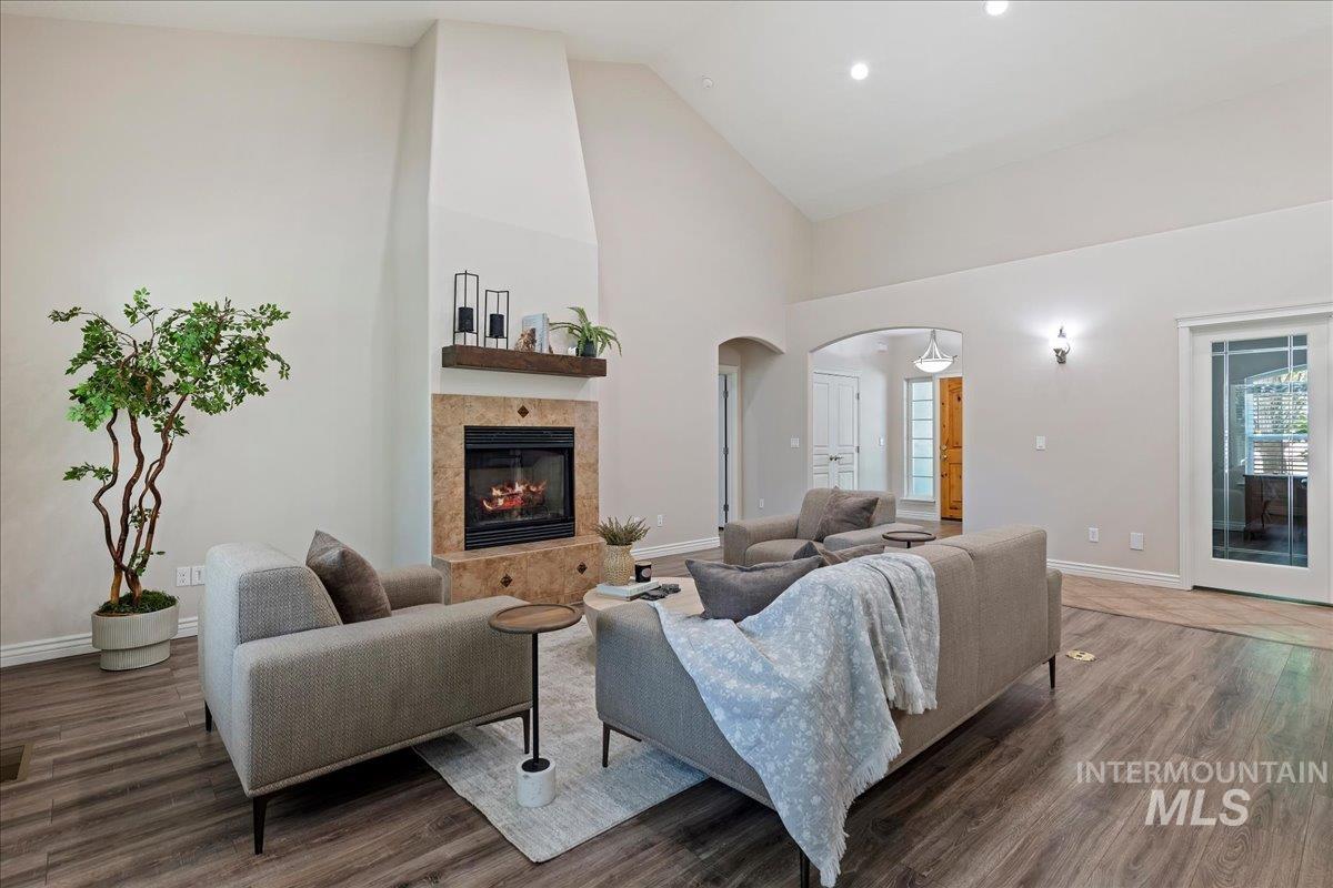 3758 S Merrivale Way, Meridian, Idaho 83642-9230, 4 Bedrooms, 4 Bathrooms, Residential For Sale, Price $899,900, 98979312