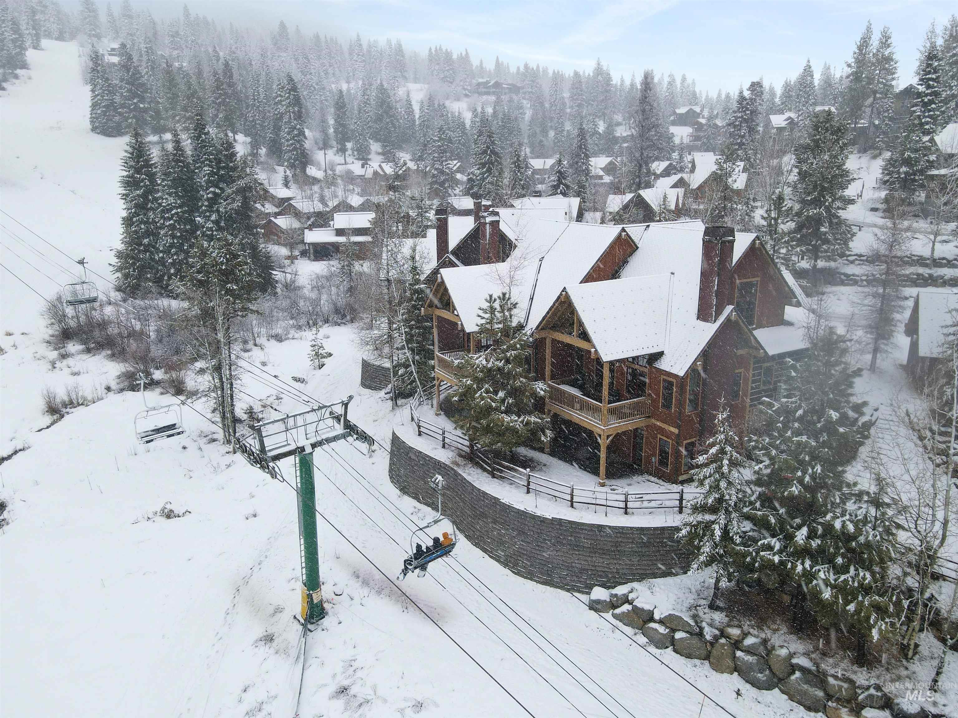 55 Golden Bar Court, Donnelly, Idaho 83615, 3 Bedrooms, 3 Bathrooms, Residential For Sale, Price $1,450,000, 98979313