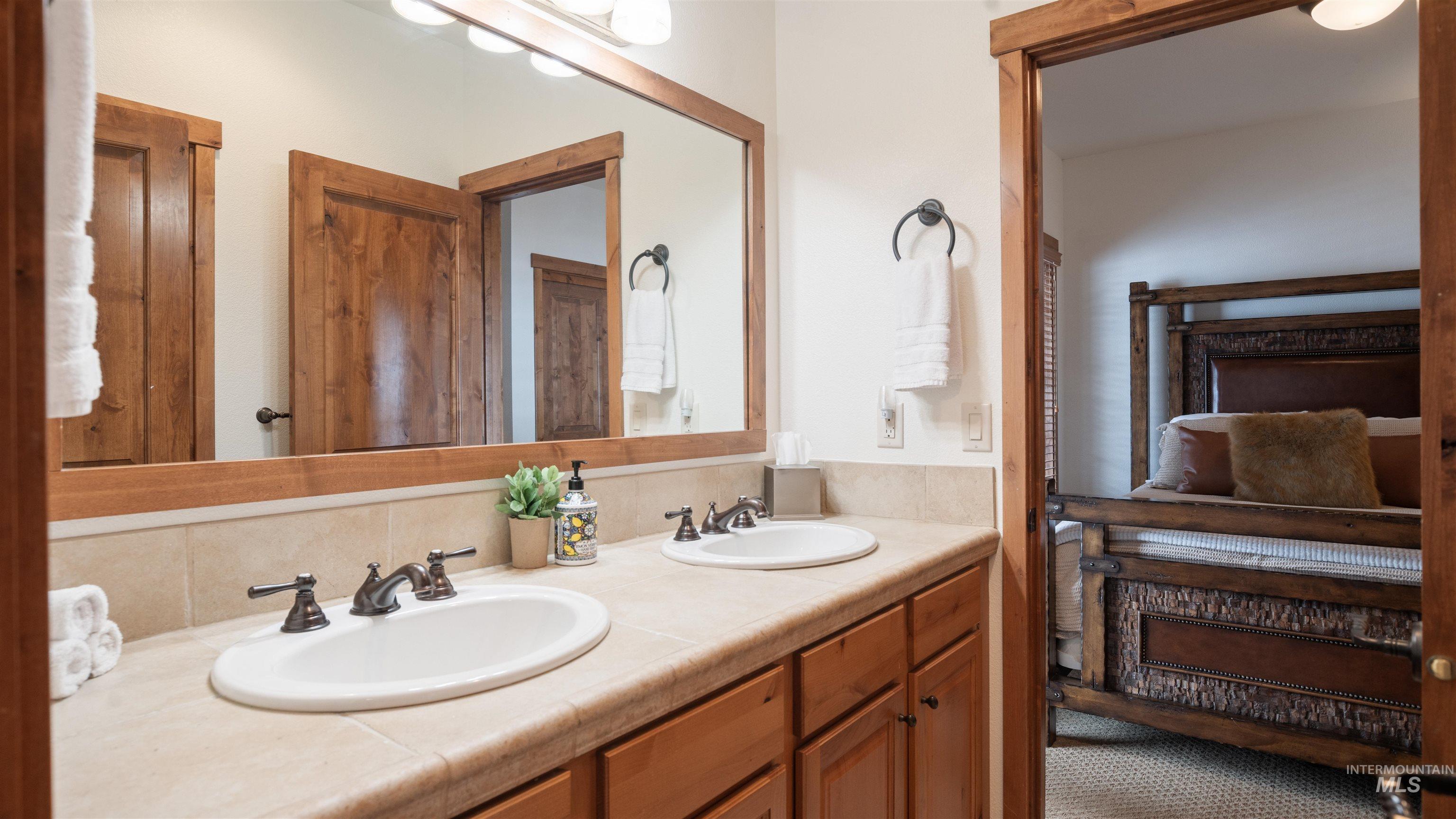 55 Golden Bar Court, Donnelly, Idaho 83615, 3 Bedrooms, 3 Bathrooms, Residential For Sale, Price $1,450,000, 98979313