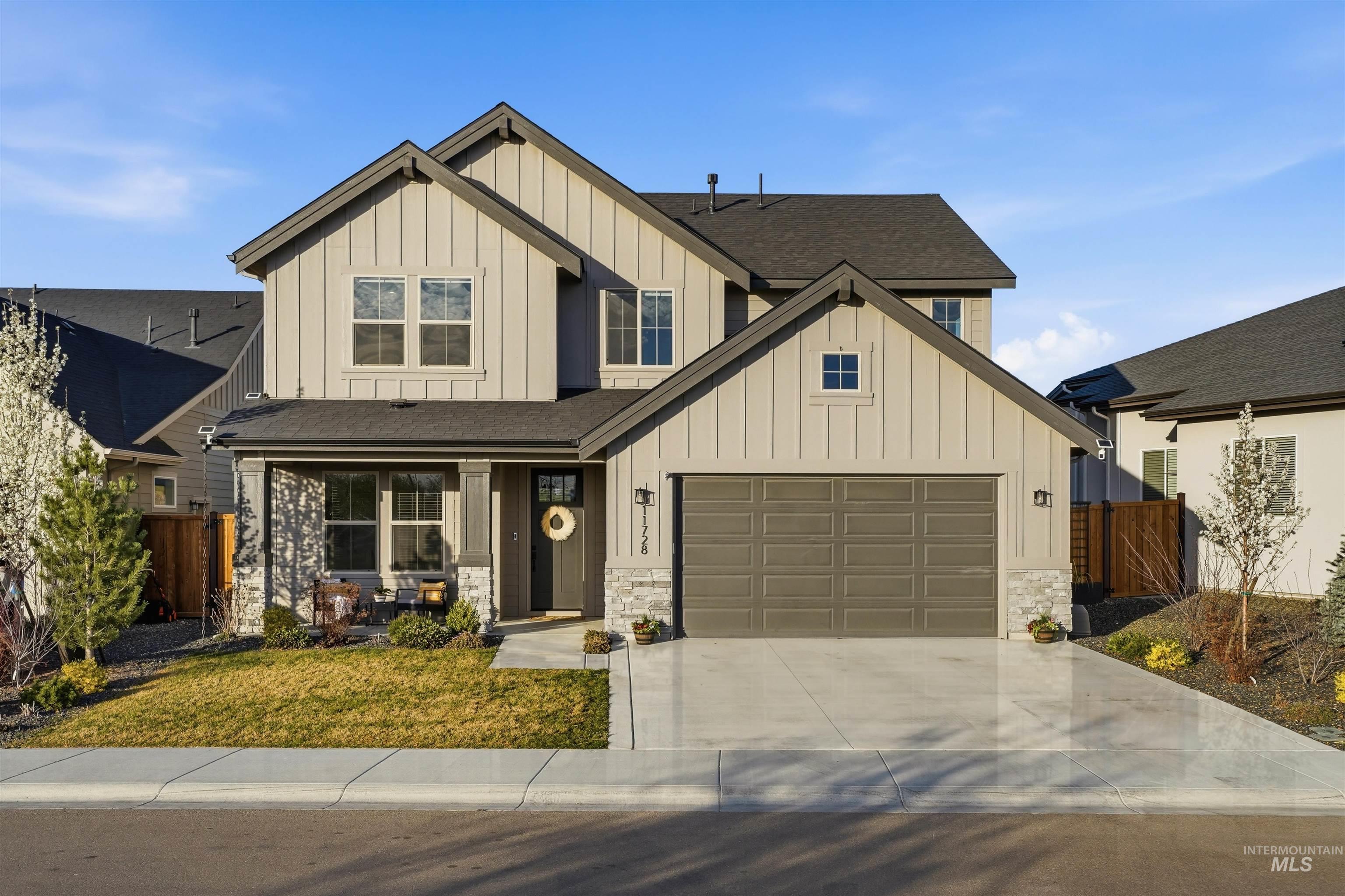 11728 W Ballad Ct, Kuna, Idaho 83634, 4 Bedrooms, 2.5 Bathrooms, Residential For Sale, Price $735,000,MLS 98979315