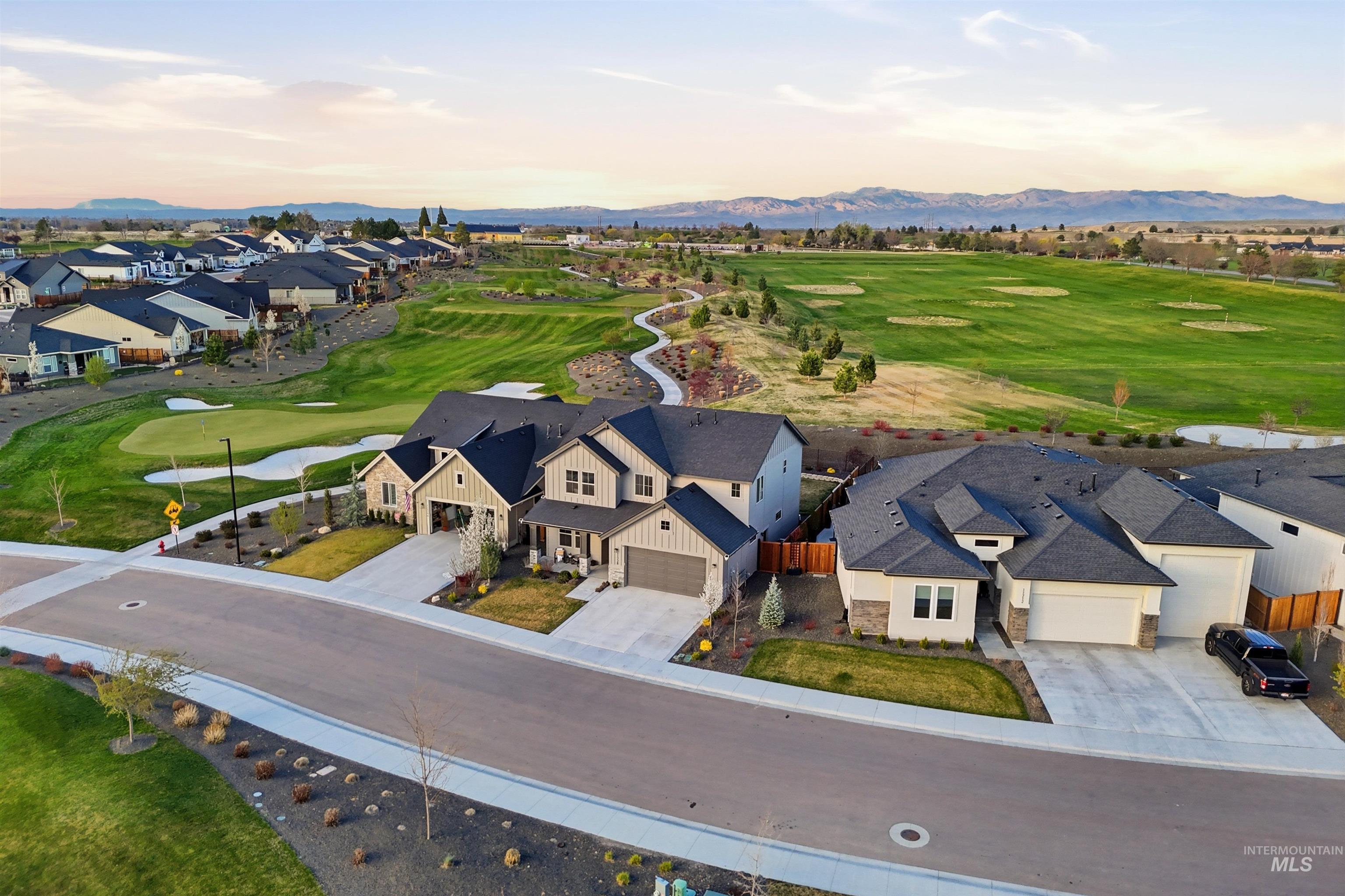 11728 W Ballad Ct, Kuna, Idaho 83634, 4 Bedrooms, 2.5 Bathrooms, Residential For Sale, Price $735,000,MLS 98979315