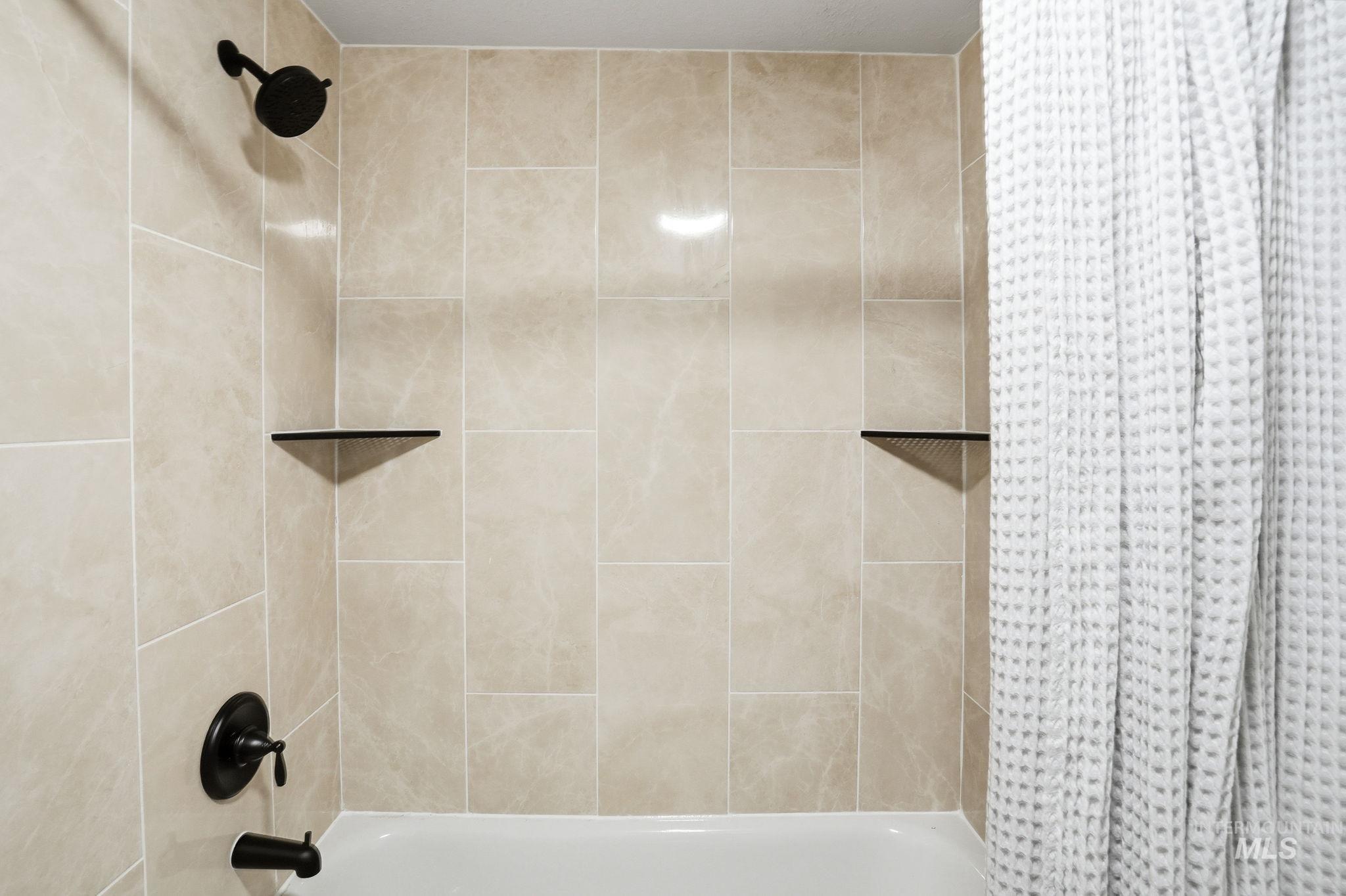 1116 E Washington Ave, Nampa, Idaho 83686, 2 Bedrooms, 1 Bathroom, Residential For Sale, Price $290,000,MLS 98979317