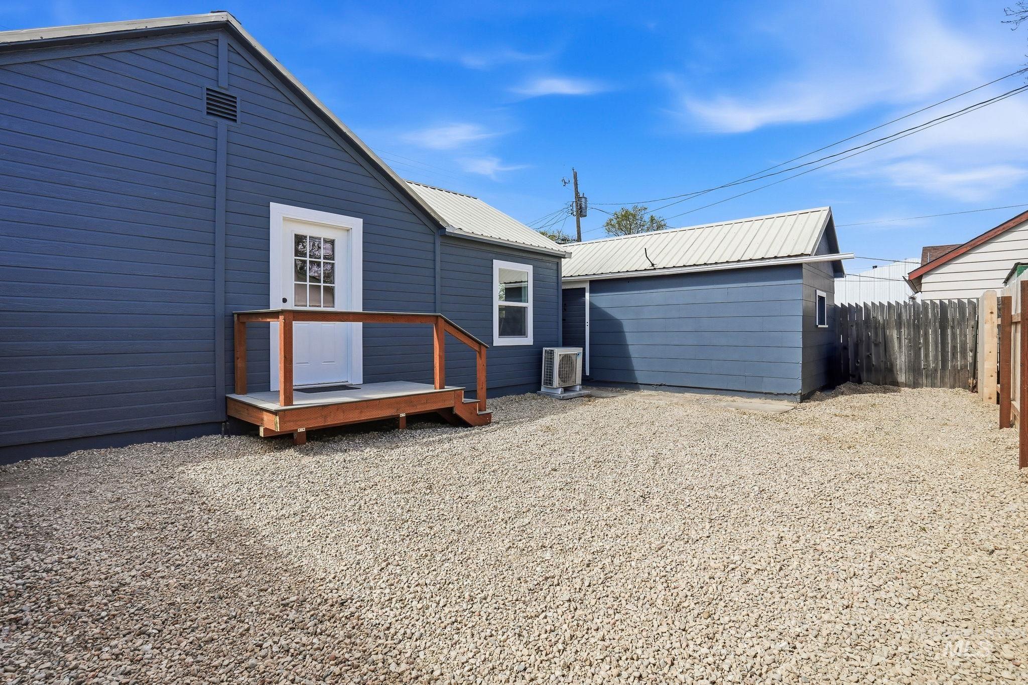 1116 E Washington Ave, Nampa, Idaho 83686, 2 Bedrooms, 1 Bathroom, Residential For Sale, Price $290,000,MLS 98979317