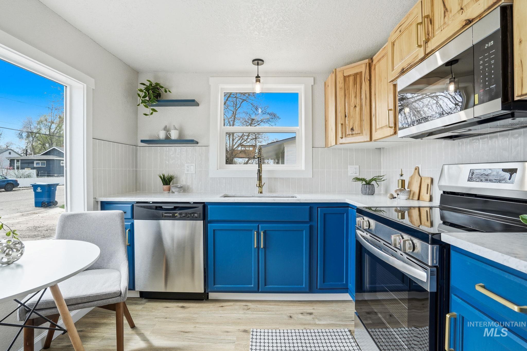 1116 E Washington Ave, Nampa, Idaho 83686, 2 Bedrooms, 1 Bathroom, Residential For Sale, Price $290,000,MLS 98979317